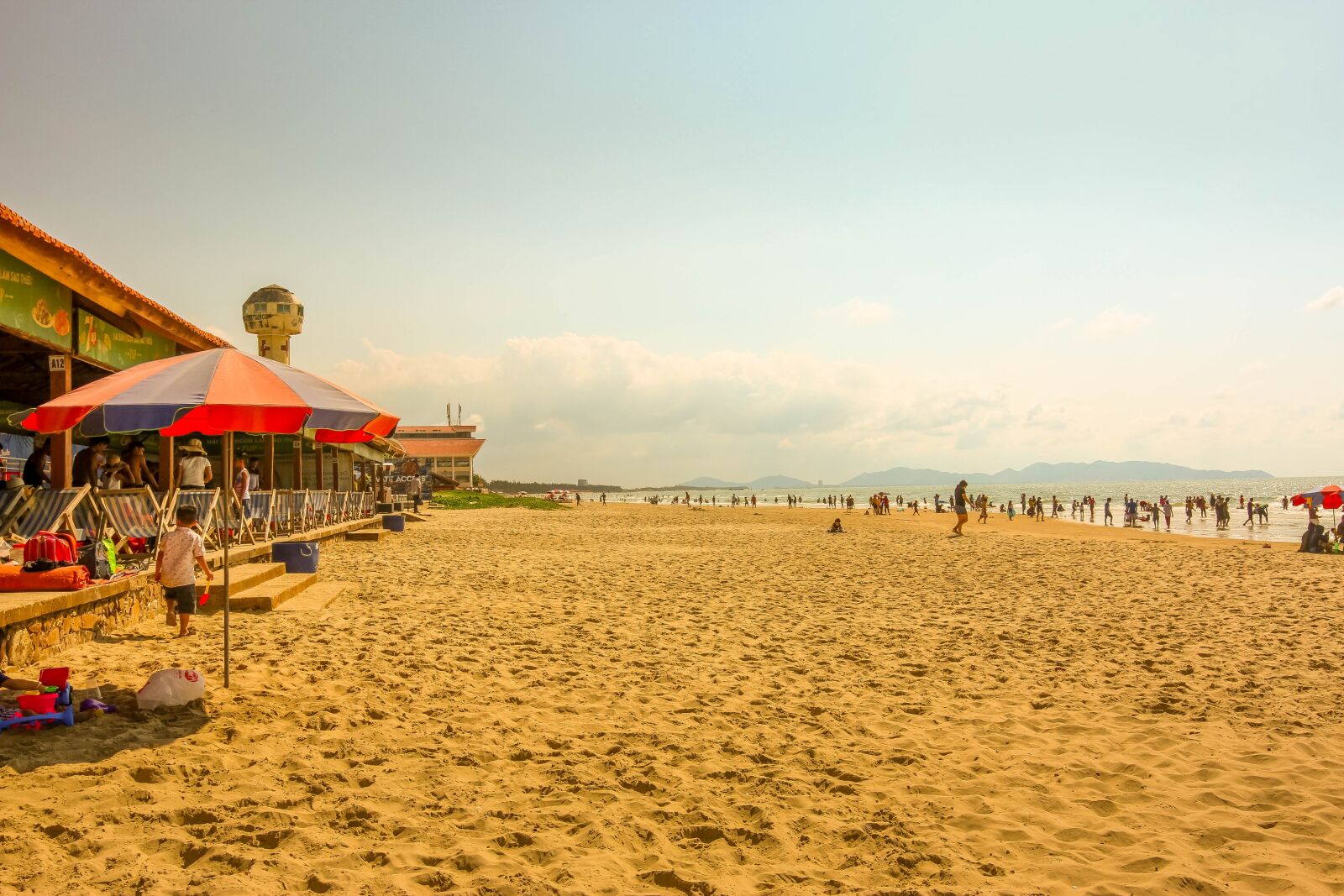 Canon EOS 7D sample photo. Beach, summer, hot photography