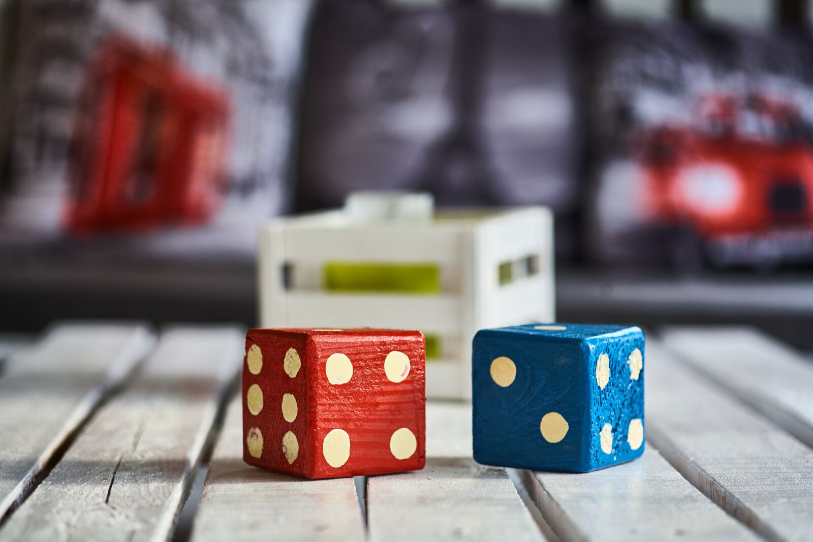 Canon EOS 5D sample photo. Cubes, house, handmade photography