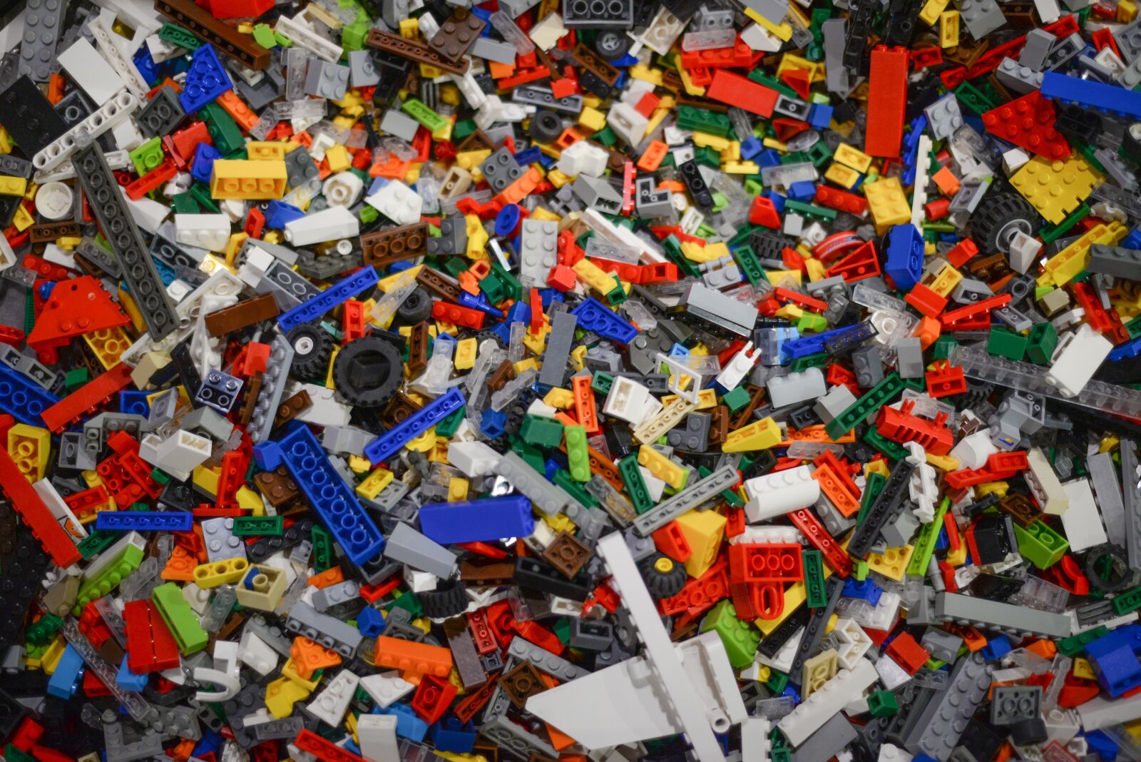 Nikon D610 sample photo. Lego, pieces, toy photography