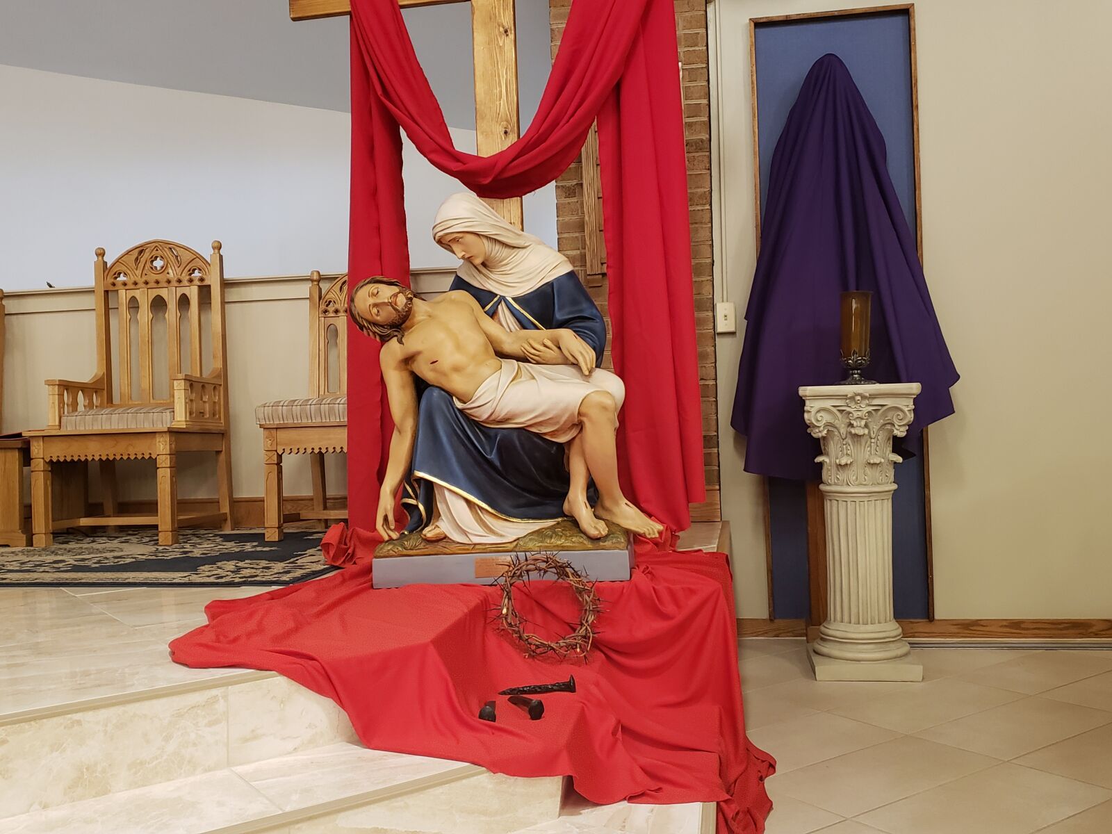 Samsung Galaxy S9+ sample photo. Mary and jesus, lent photography