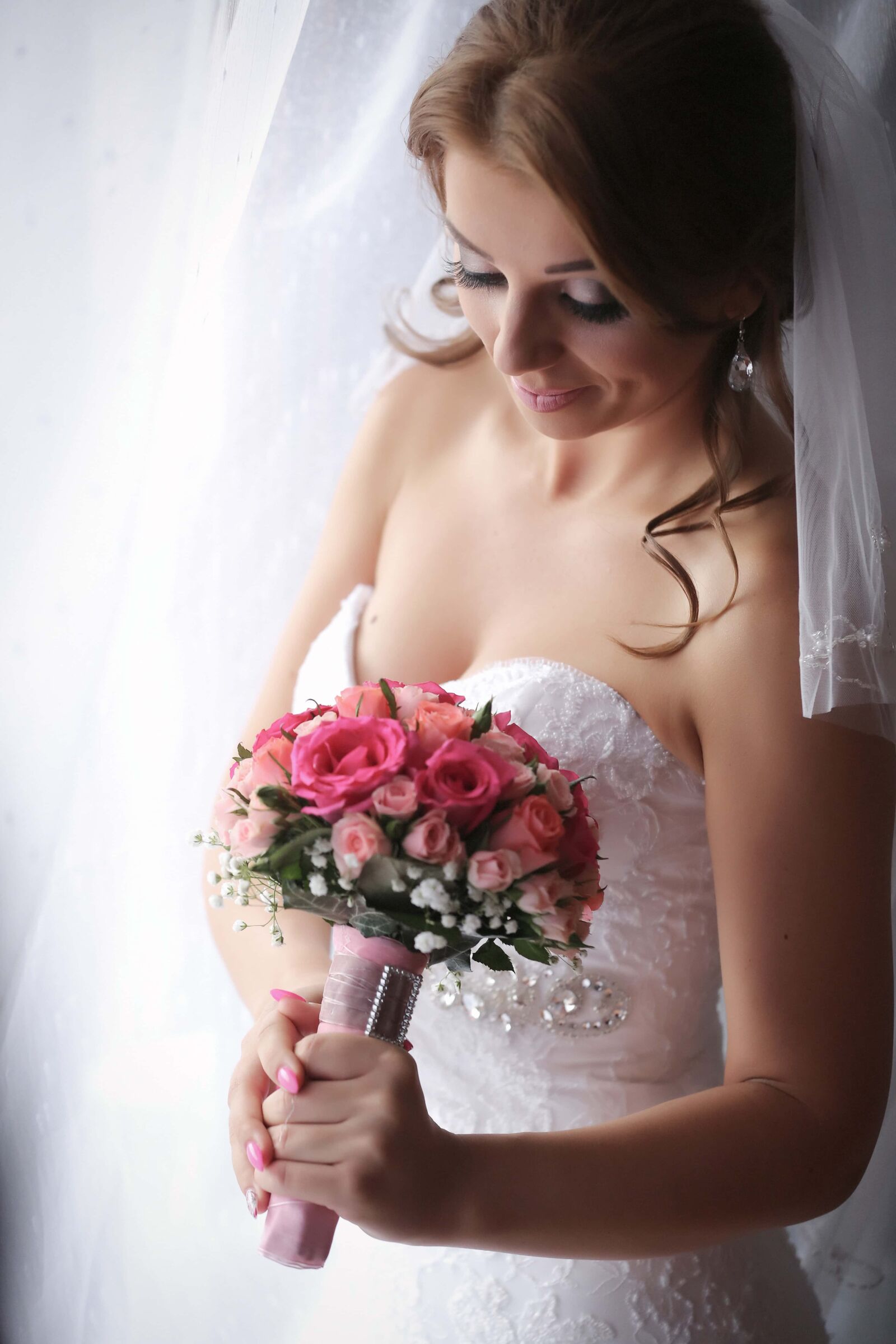 Canon EOS 5D Mark III sample photo. Gorgeous, bride, pretty, brunette photography