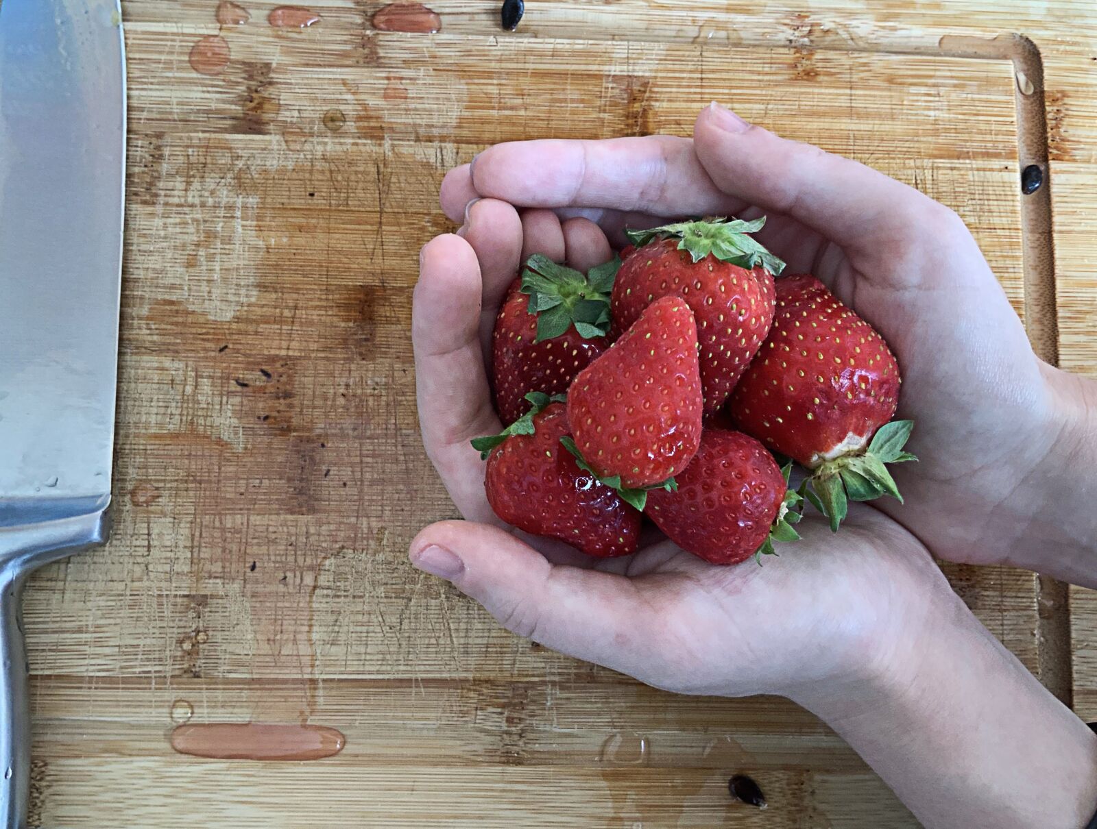 iPad Pro (11-inch) back camera 3mm f/1.8 sample photo. Strawberries, harvest, red photography
