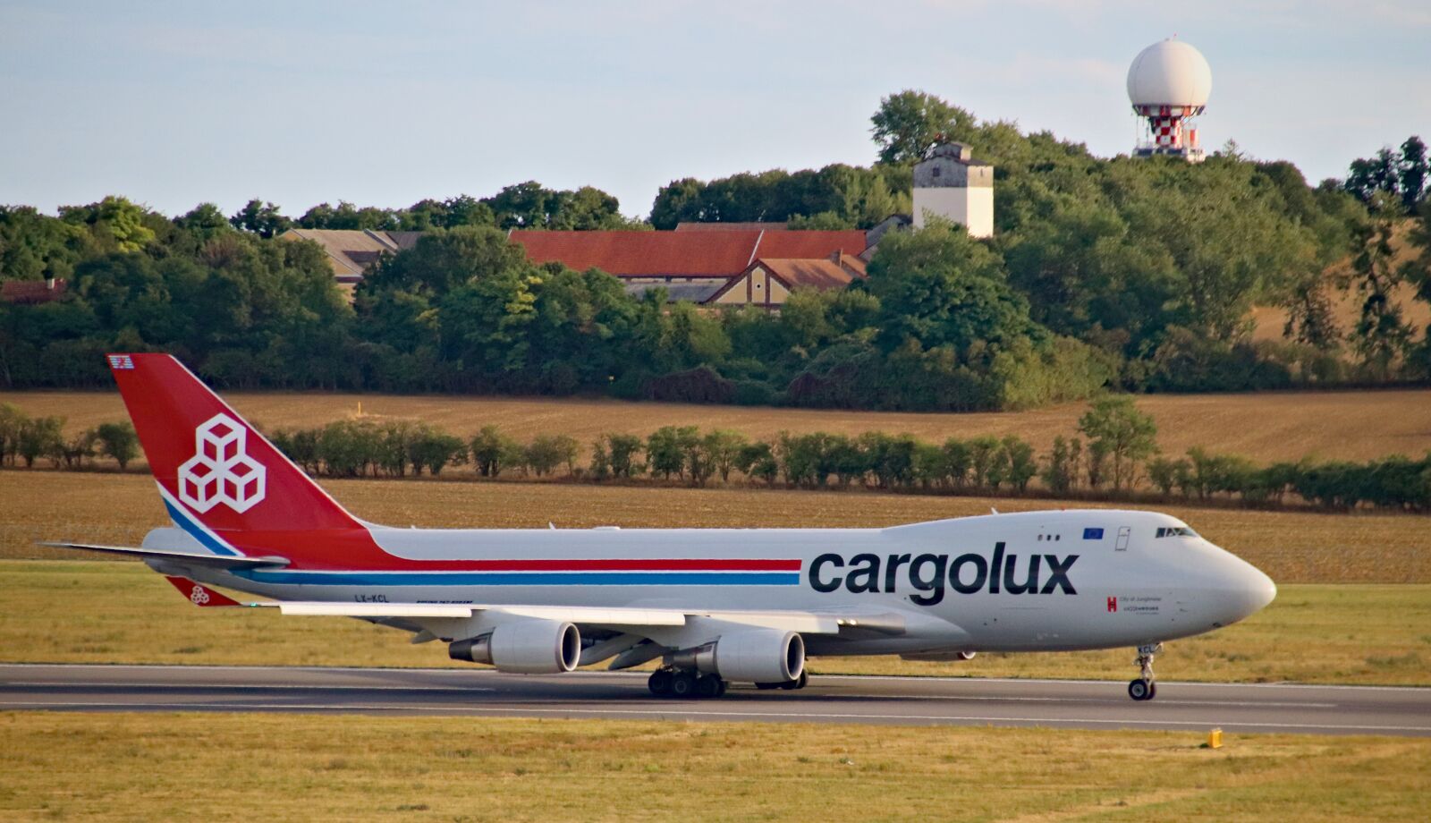 Canon EOS 77D (EOS 9000D / EOS 770D) sample photo. Aircraft, boeing, jumbo jet photography