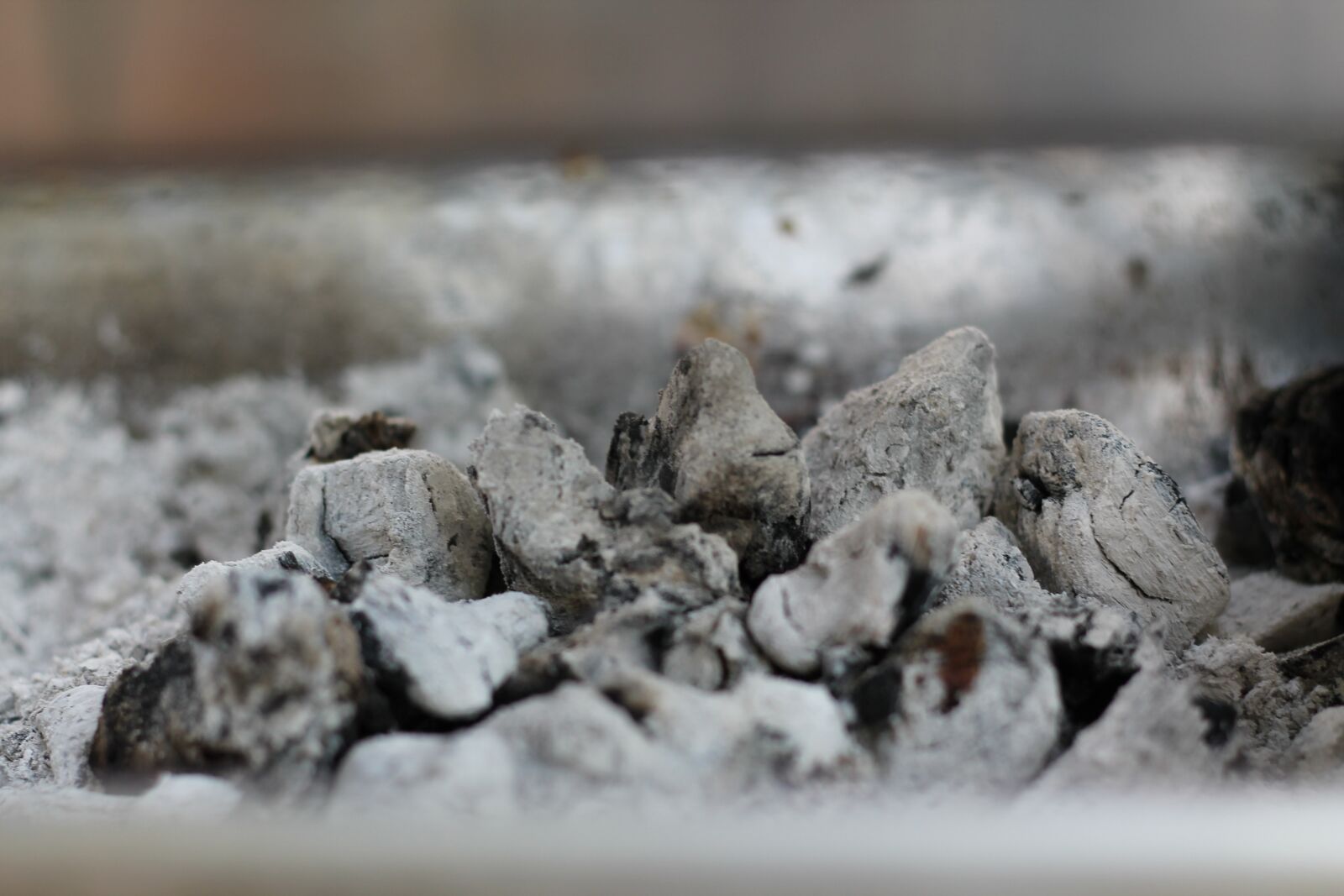 Canon EOS 1100D (EOS Rebel T3 / EOS Kiss X50) + Canon EF 50mm F1.8 II sample photo. Bbq, coals, charcoal photography