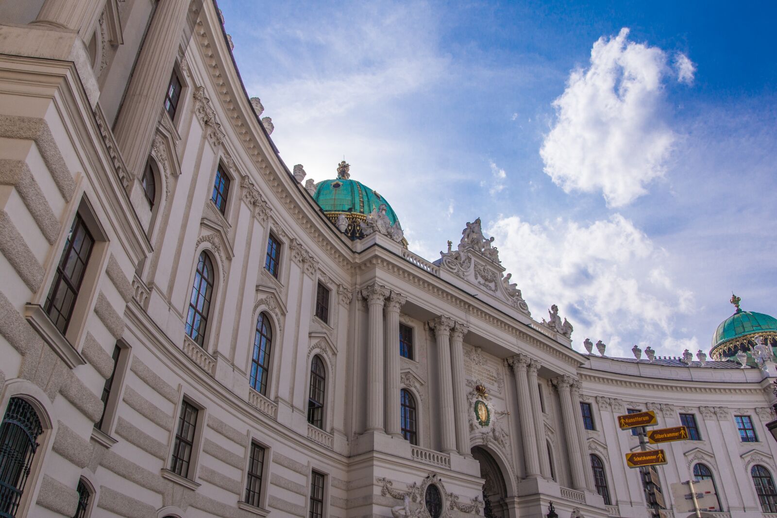 Sony SLT-A77 + DT 18-270mm F3.5-6.3 SSM sample photo. Vienna, architecture, hofburg imperial photography