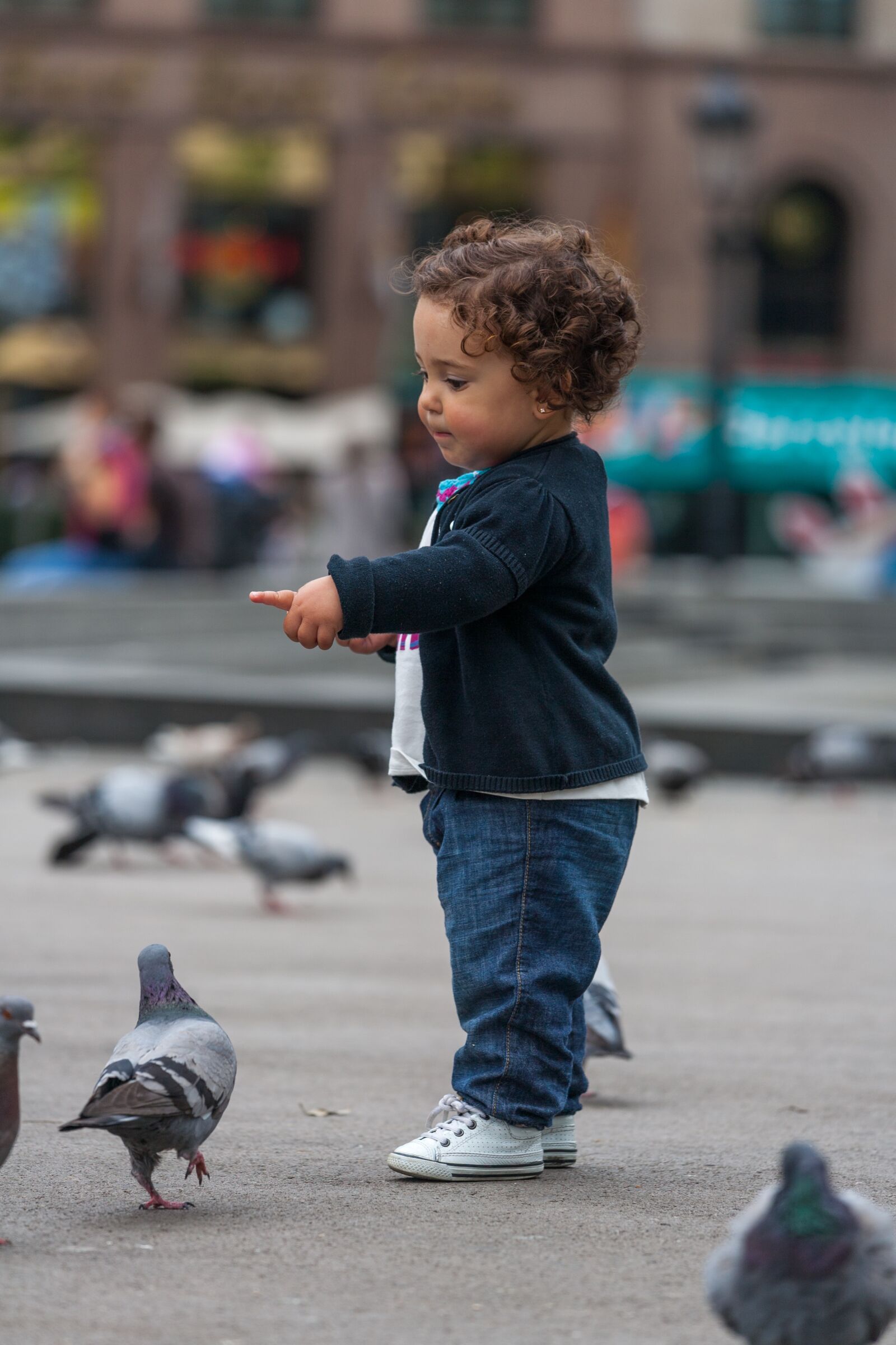 Canon EOS 5D + Canon EF 70-200mm F4L IS USM sample photo. Kids, baby, pigeons photography