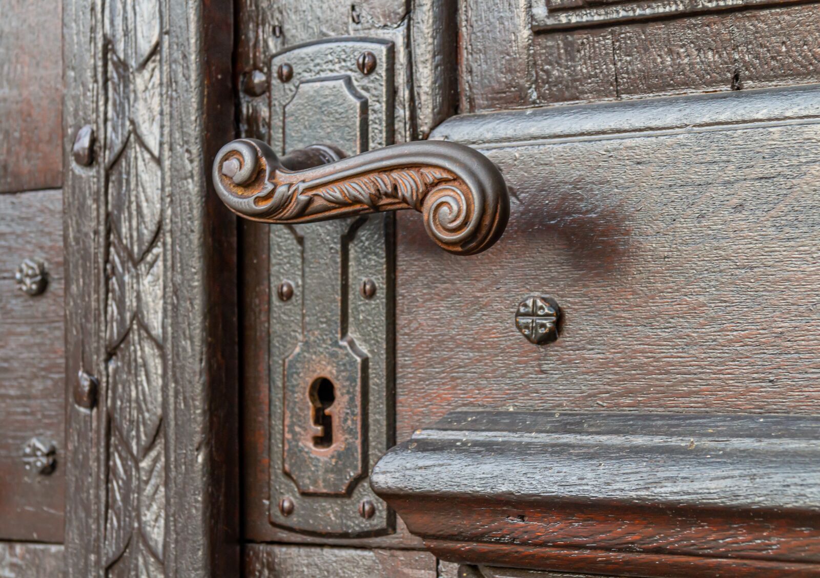 Canon EOS 650D (EOS Rebel T4i / EOS Kiss X6i) sample photo. Door, door hardware, door photography