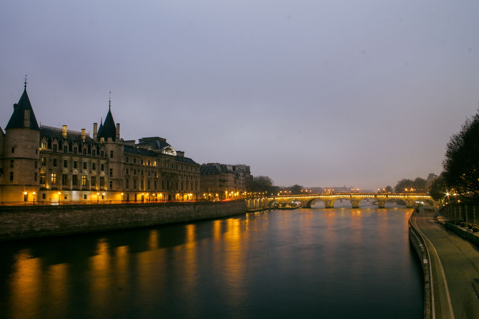 Canon EOS 1100D (EOS Rebel T3 / EOS Kiss X50) sample photo. Its, paris, bridge photography
