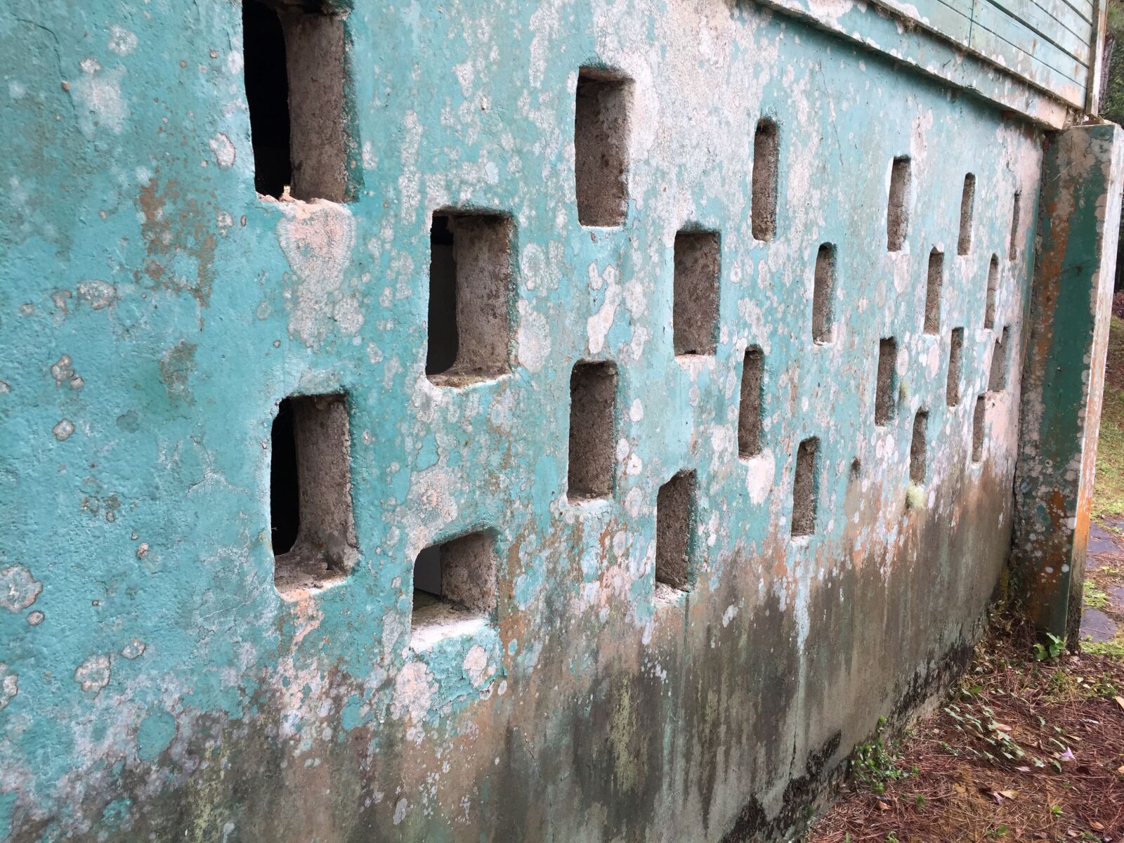 Apple iPhone 6 sample photo. Old, wall, hollow photography
