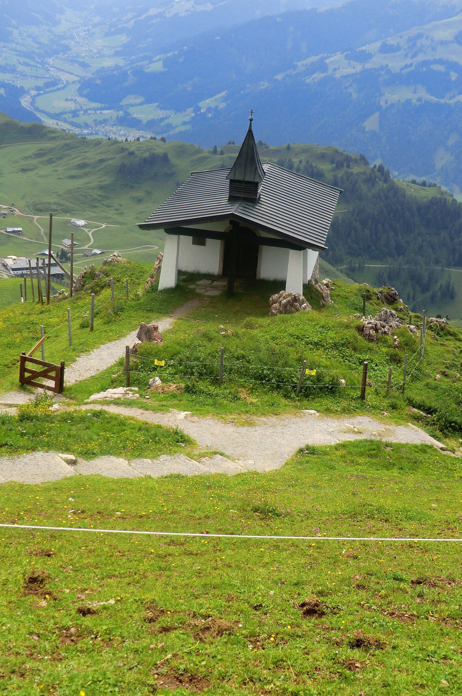 CASIO EX-H5 sample photo. Horn-gipfelbahn, kitzb hel alps photography