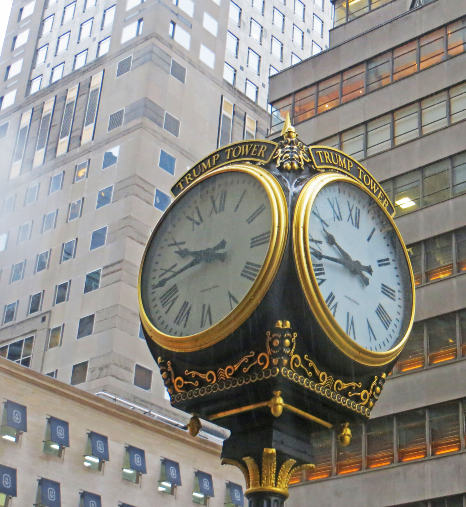 Canon PowerShot SX240 HS sample photo. City, clock, expensive, gold photography