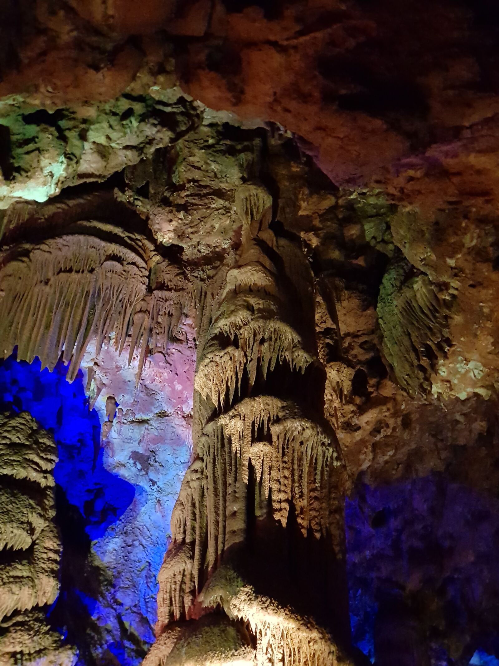 Samsung Galaxy S8 sample photo. Cave, gum, stalactites photography