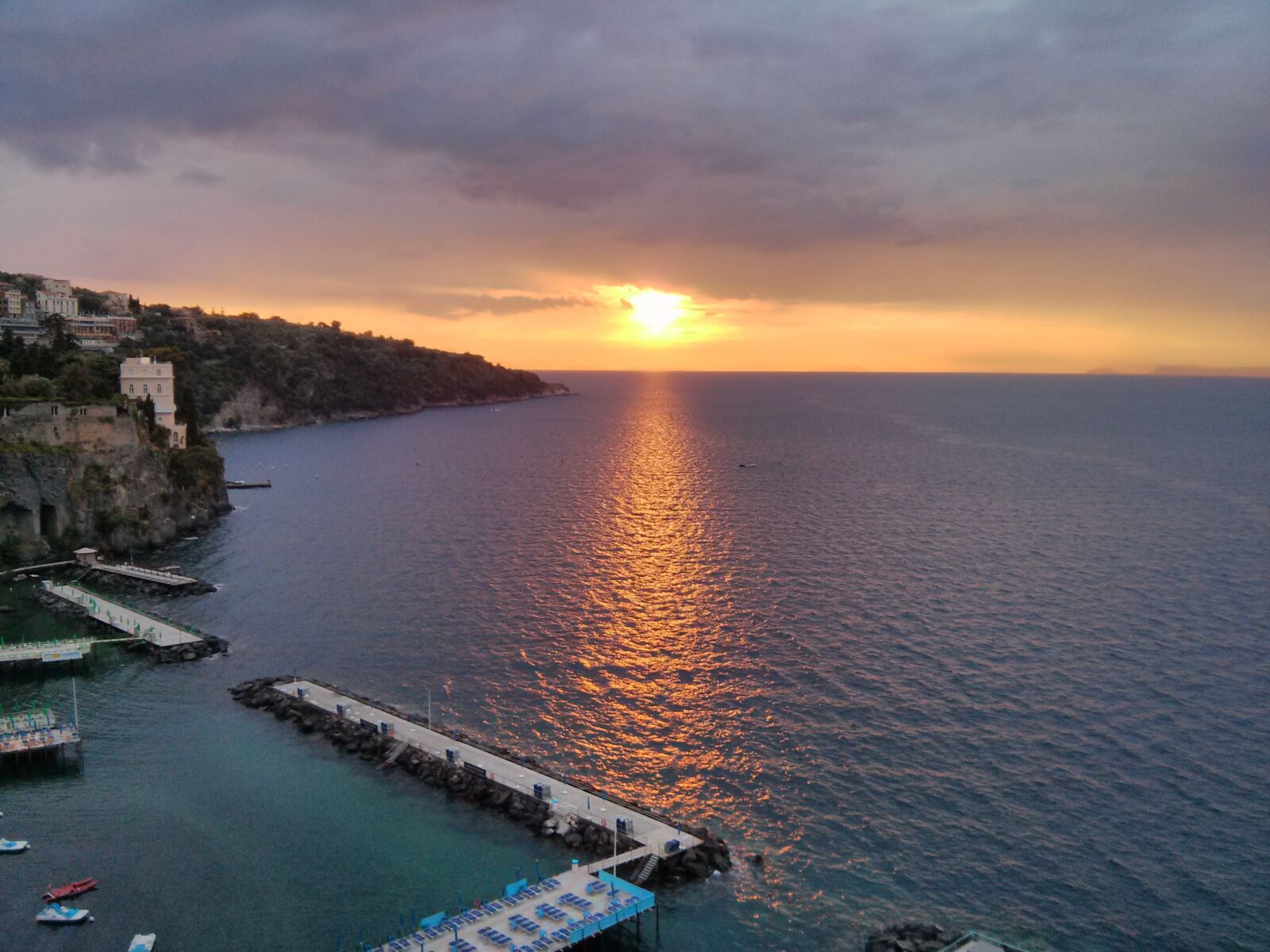 LG Nexus 4 sample photo. Sorrento, sunset, sea photography