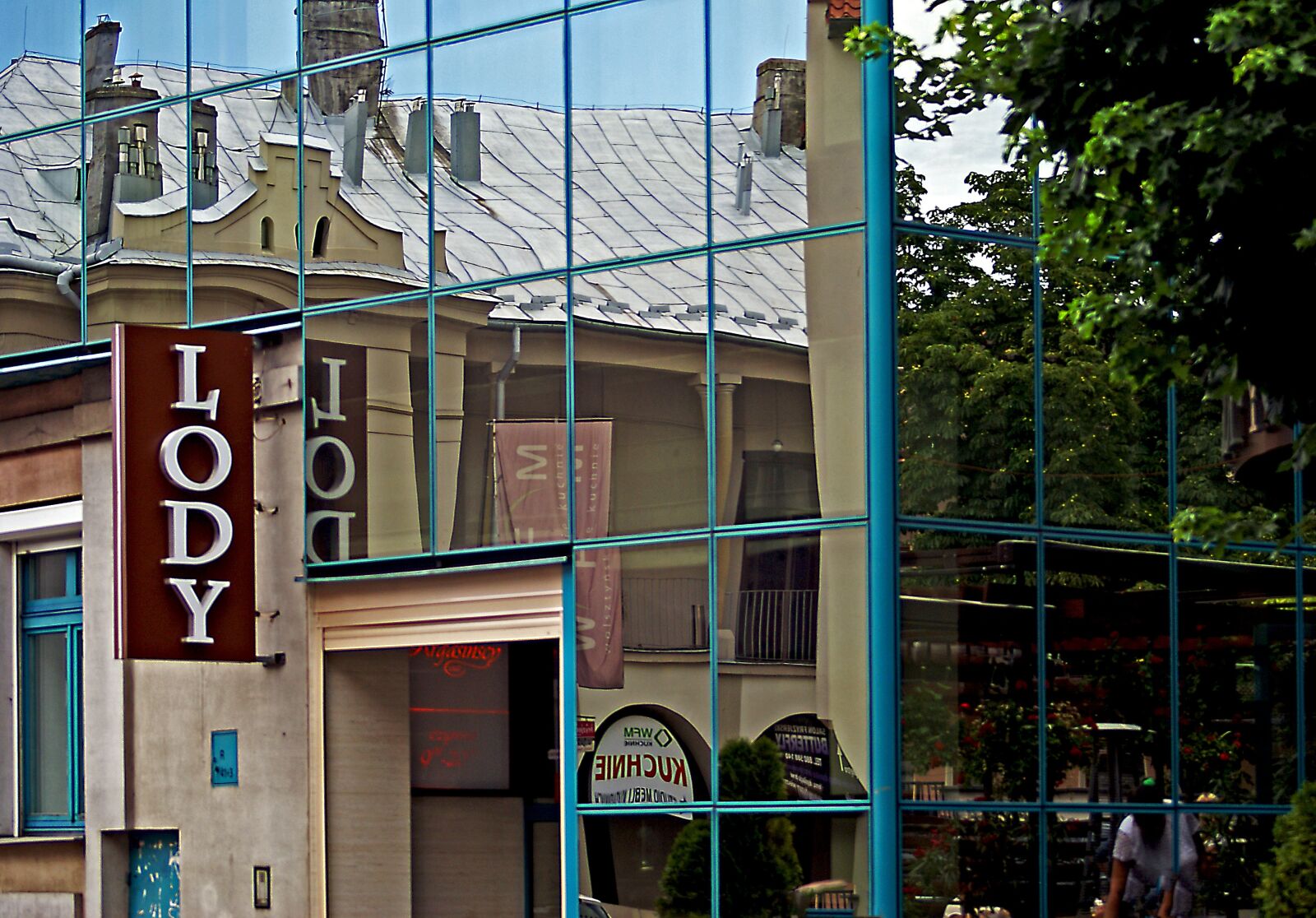 Sony Alpha DSLR-A100 sample photo. Glass, glass panes, glass photography