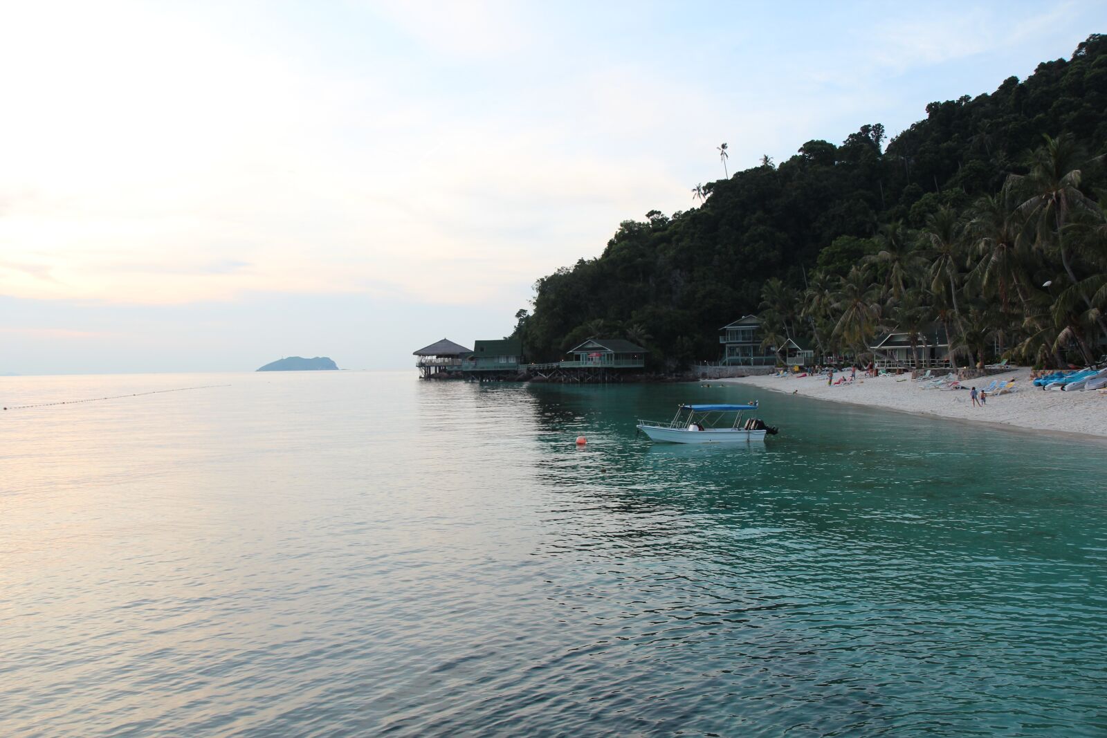 Canon EOS 600D (Rebel EOS T3i / EOS Kiss X5) sample photo. Beach, island, tropical photography