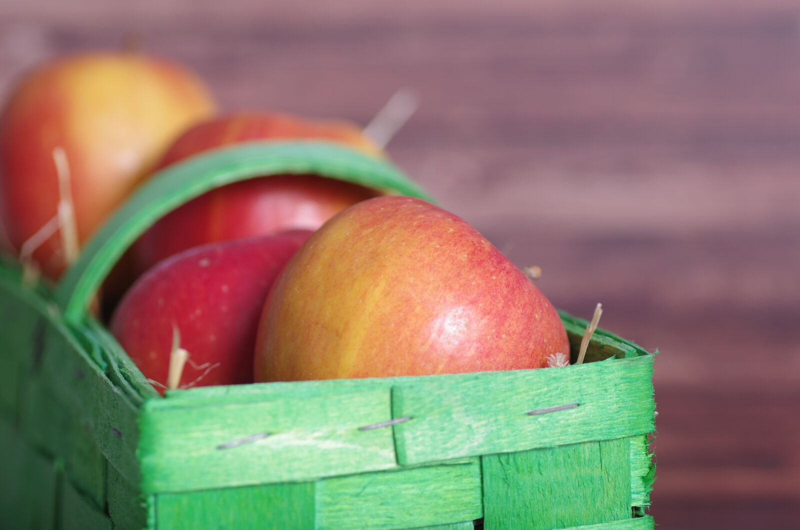 Pentax K-50 sample photo. Apple, red, fruit photography
