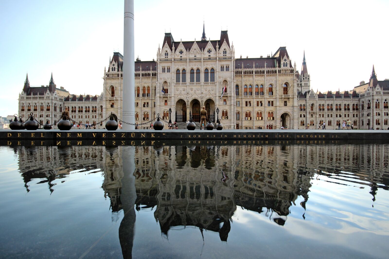 Canon EOS 600D (Rebel EOS T3i / EOS Kiss X5) sample photo. Hungary, budapest, parliament photography