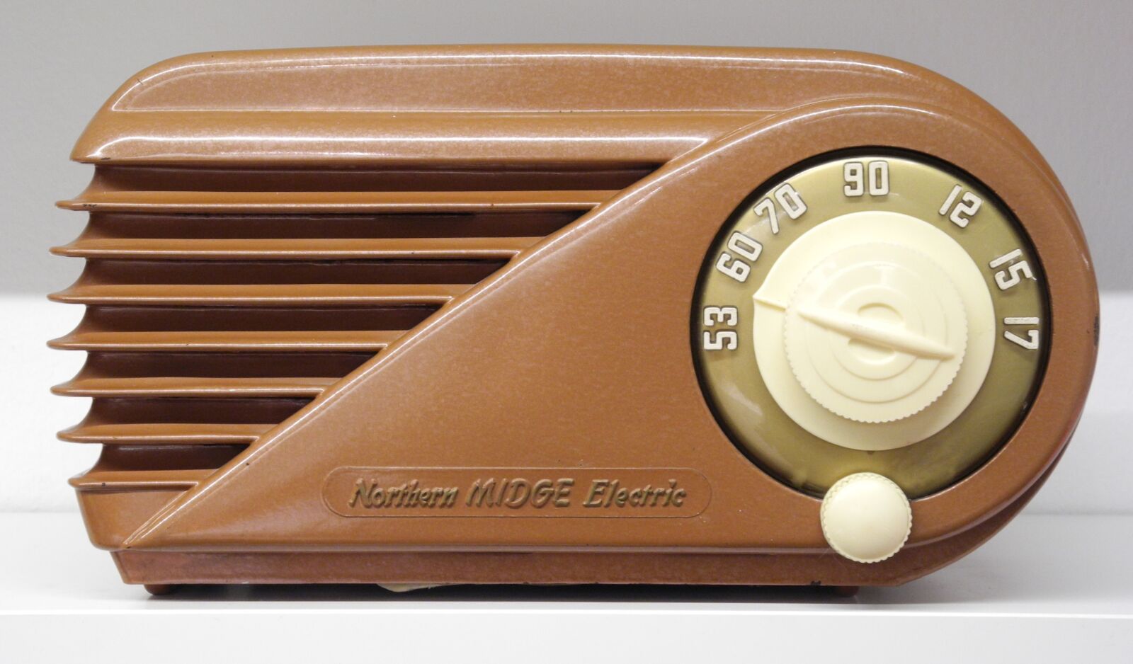 Nikon Coolpix P7000 sample photo. Radio, electronics, music photography