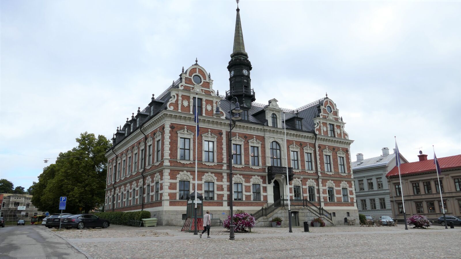 Panasonic Lumix DMC-FZ1000 sample photo. S derhamn town hall photography