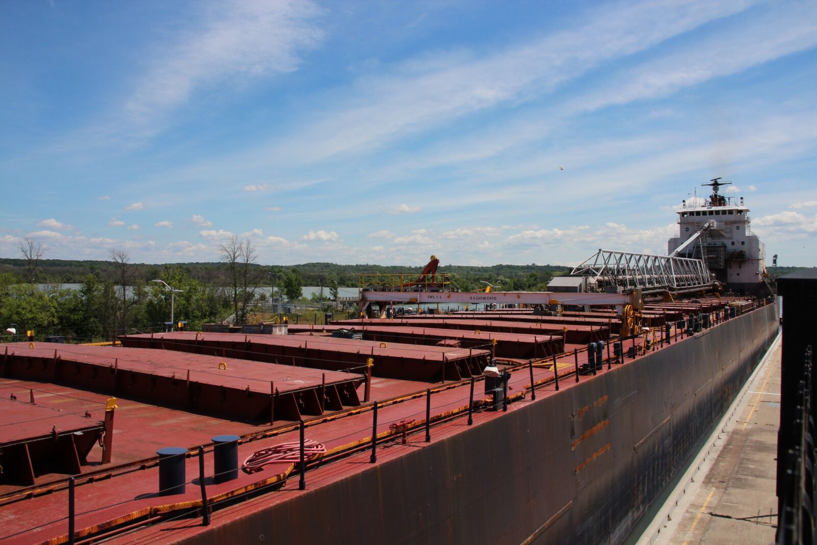 Canon EOS 600D (Rebel EOS T3i / EOS Kiss X5) sample photo. Ship, freighter, shipping photography