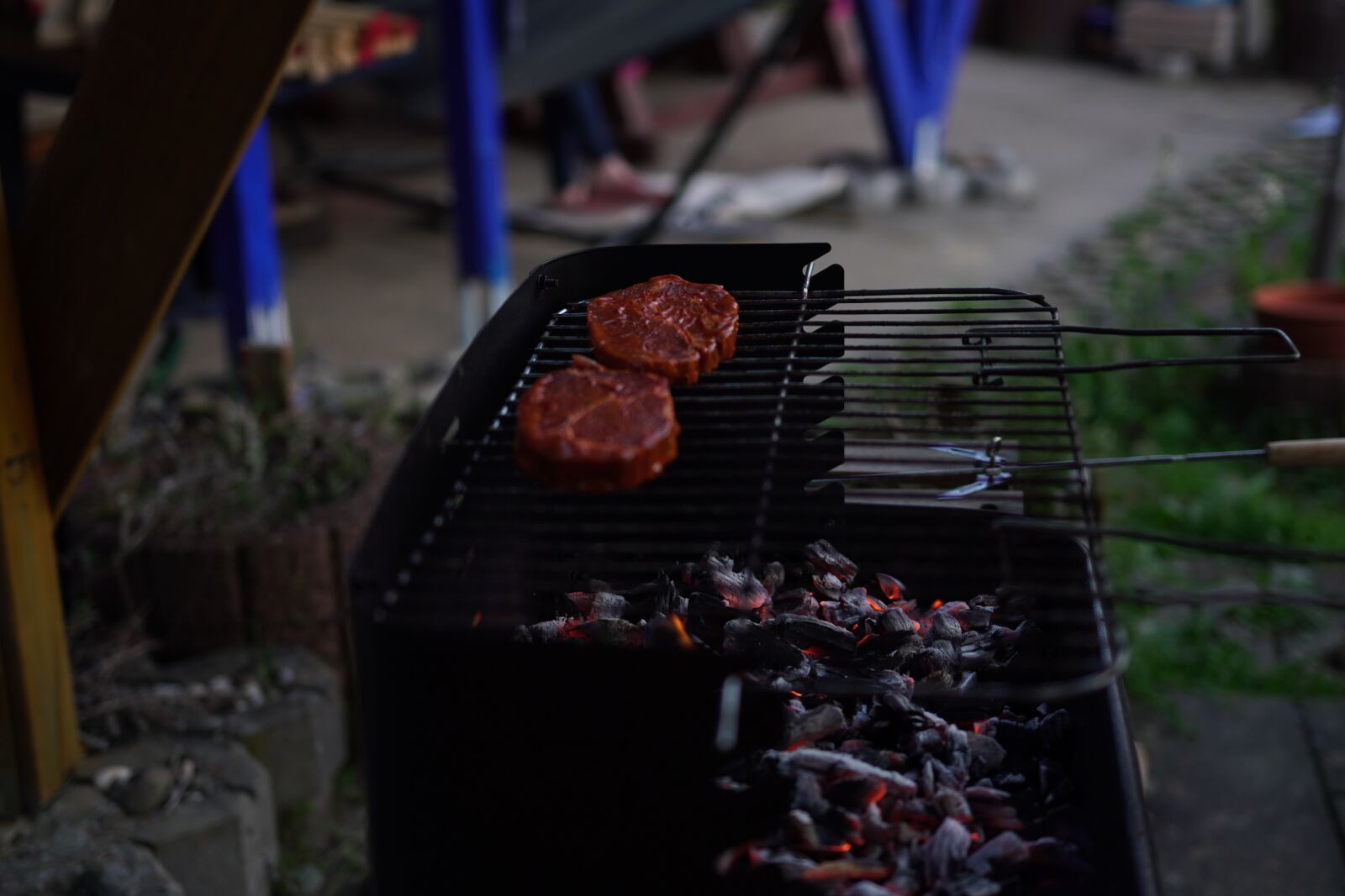 Canon 18-35mm F1.8 DC HSM | Art 013 sample photo. Grill, meat, steak photography