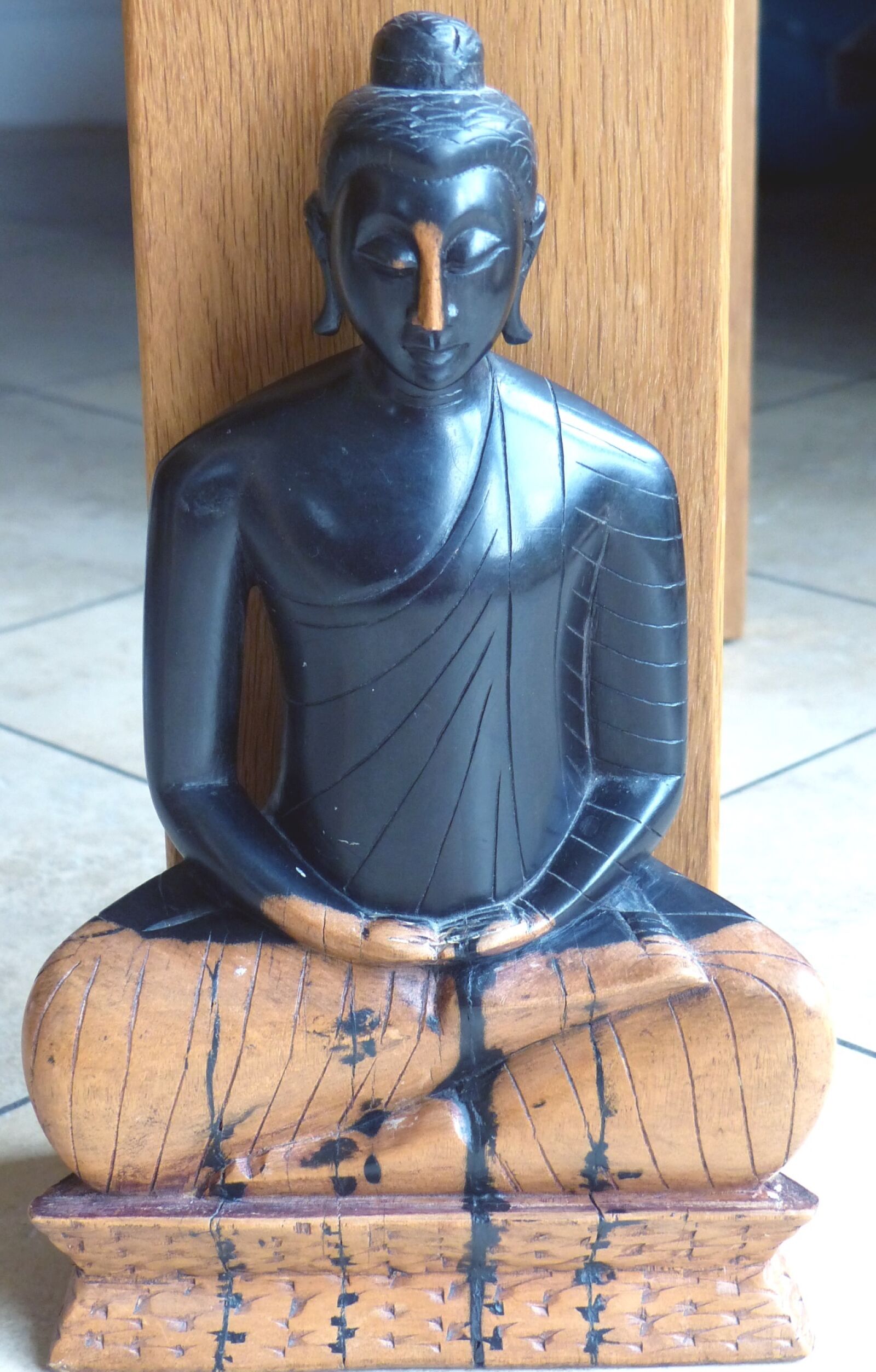 Panasonic Lumix DMC-FZ200 sample photo. Buddha, statue, wooden photography