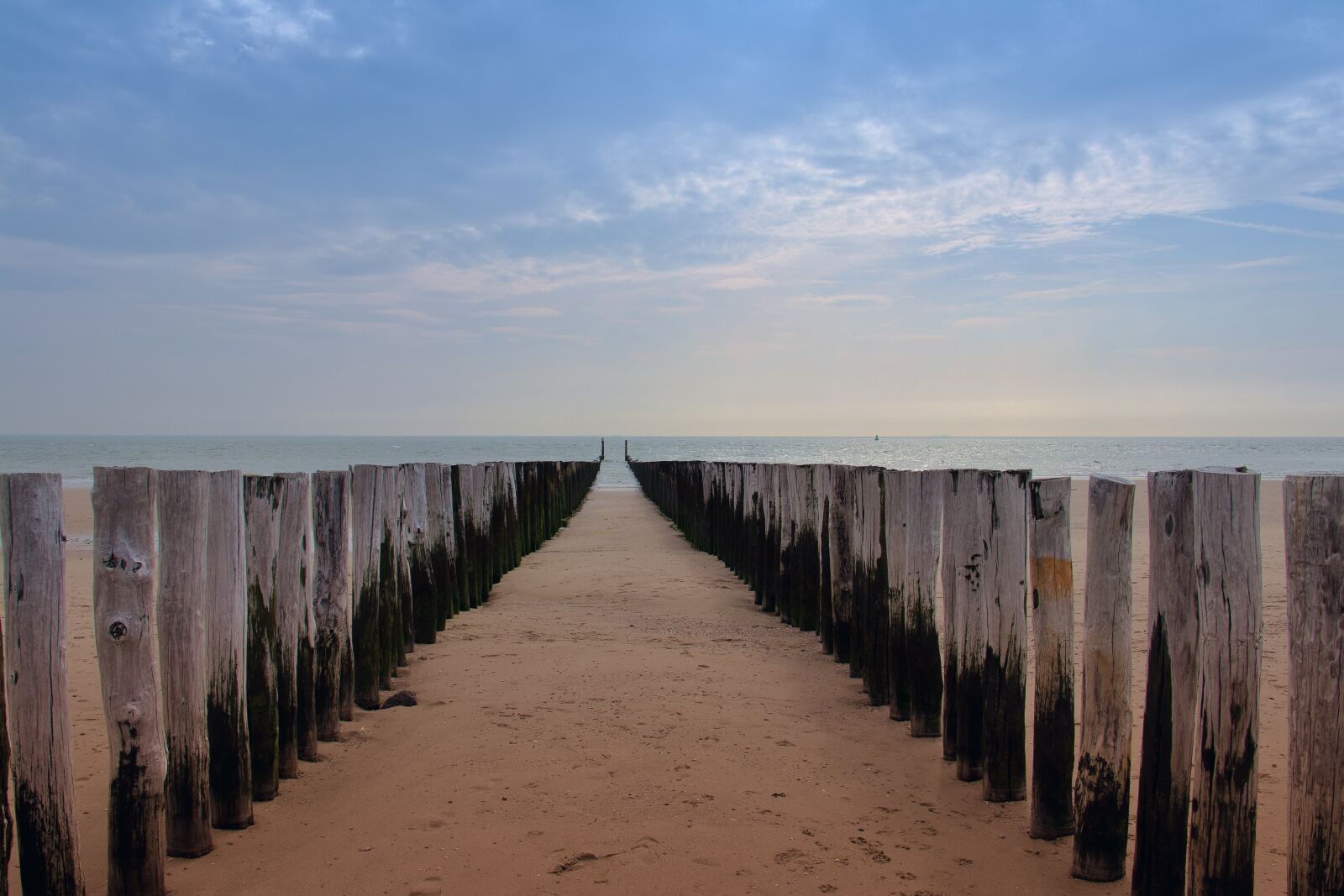Canon EOS 80D sample photo. Sea, beach, breakwater photography