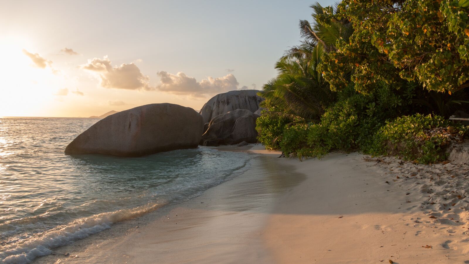 Canon EOS 70D sample photo. Seychelles, la digue, sea photography