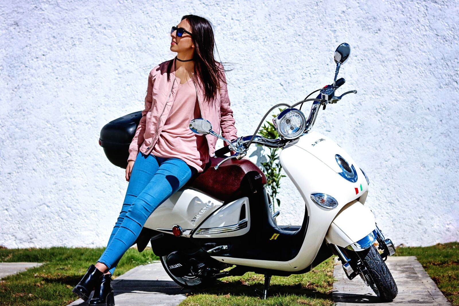 Canon EOS 760D (EOS Rebel T6s / EOS 8000D) sample photo. Girl, motor, photo model photography