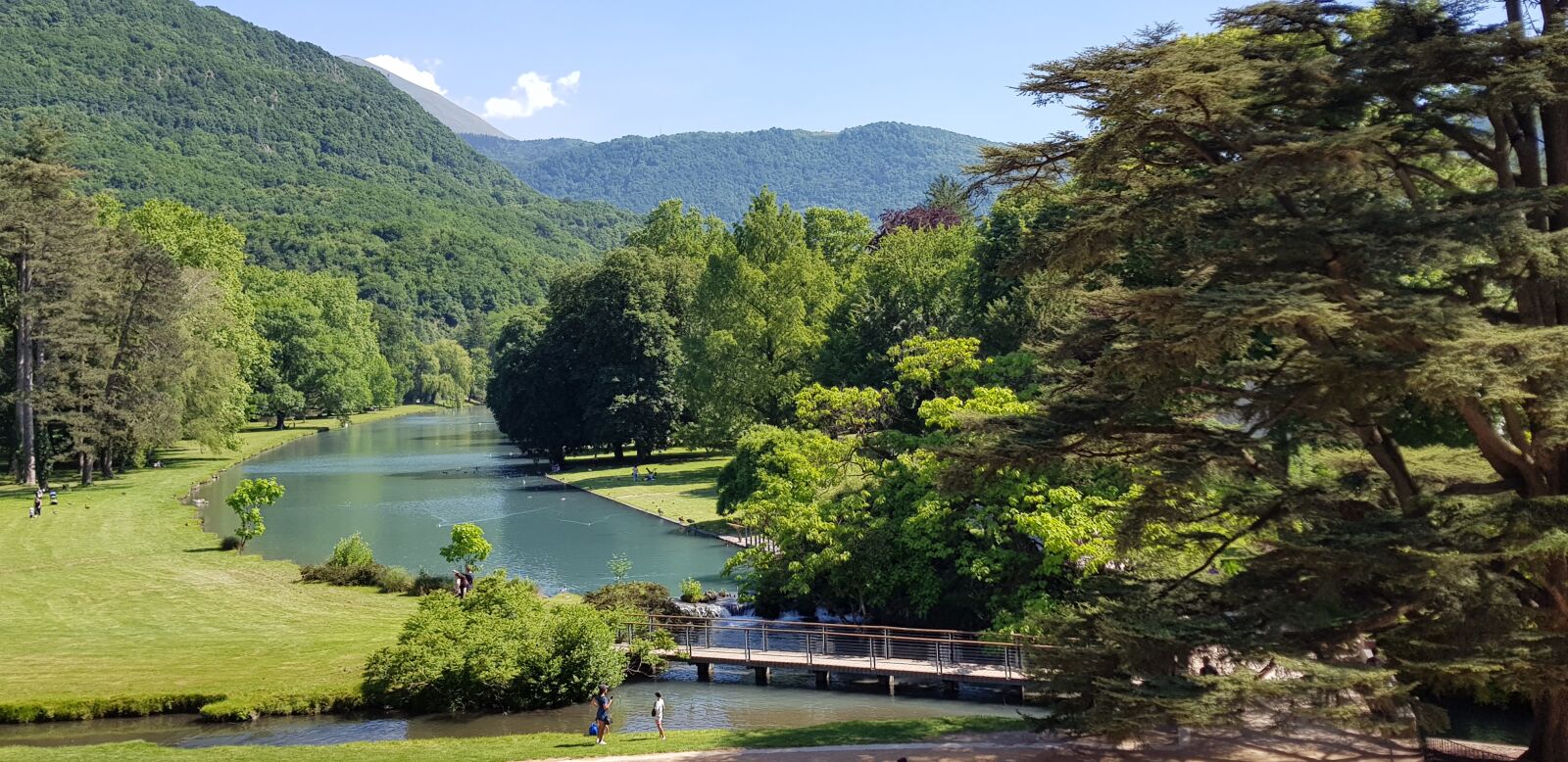 Samsung Galaxy S8+ sample photo. Park, castle, garden photography