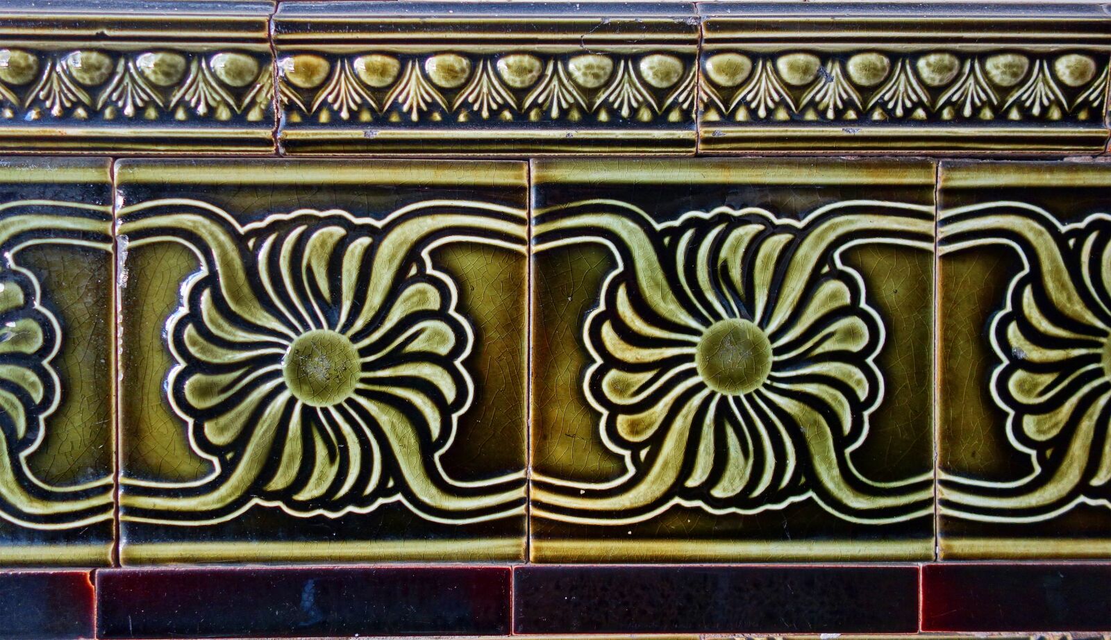 Sony Cyber-shot DSC-RX100 sample photo. Tile, wall tile, jugendstil photography