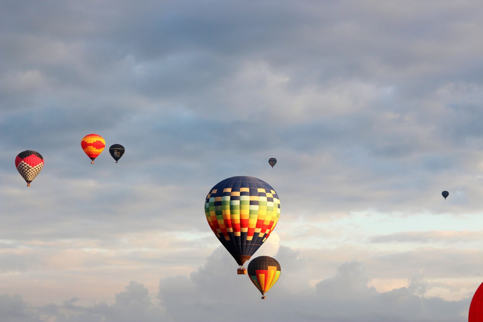 Canon EF 28-135mm F3.5-5.6 IS USM sample photo. Balloon, boituva, balloon festival photography