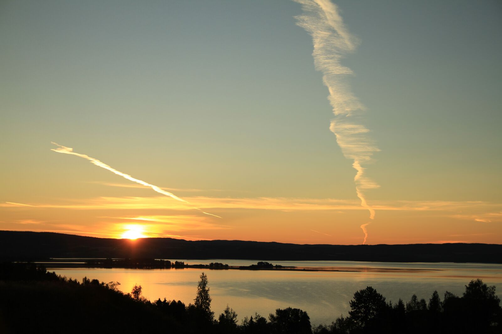 Canon EOS 7D sample photo. Sunrise, water, the sun photography
