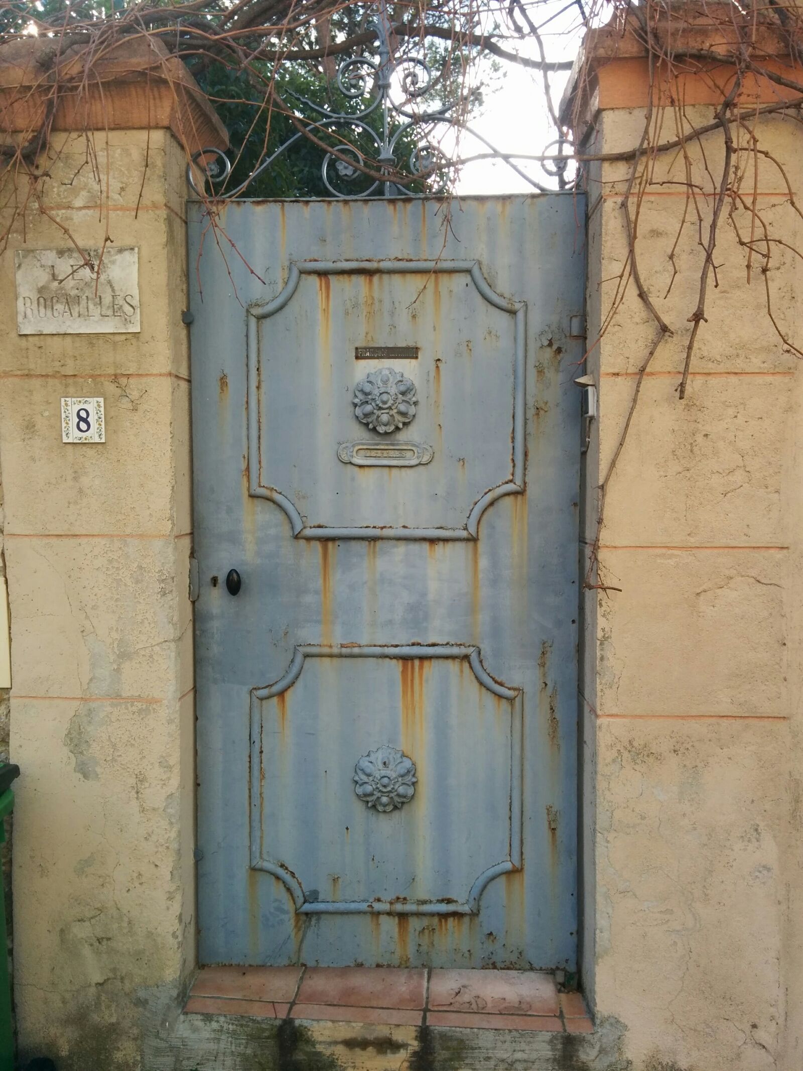 LG Nexus 5 sample photo. Door, rust, old photography