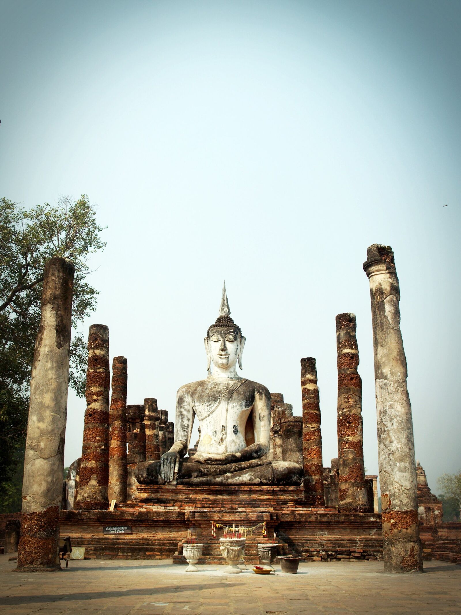 Olympus E-300 (EVOLT E-300) sample photo. Ancient, architecture, art photography