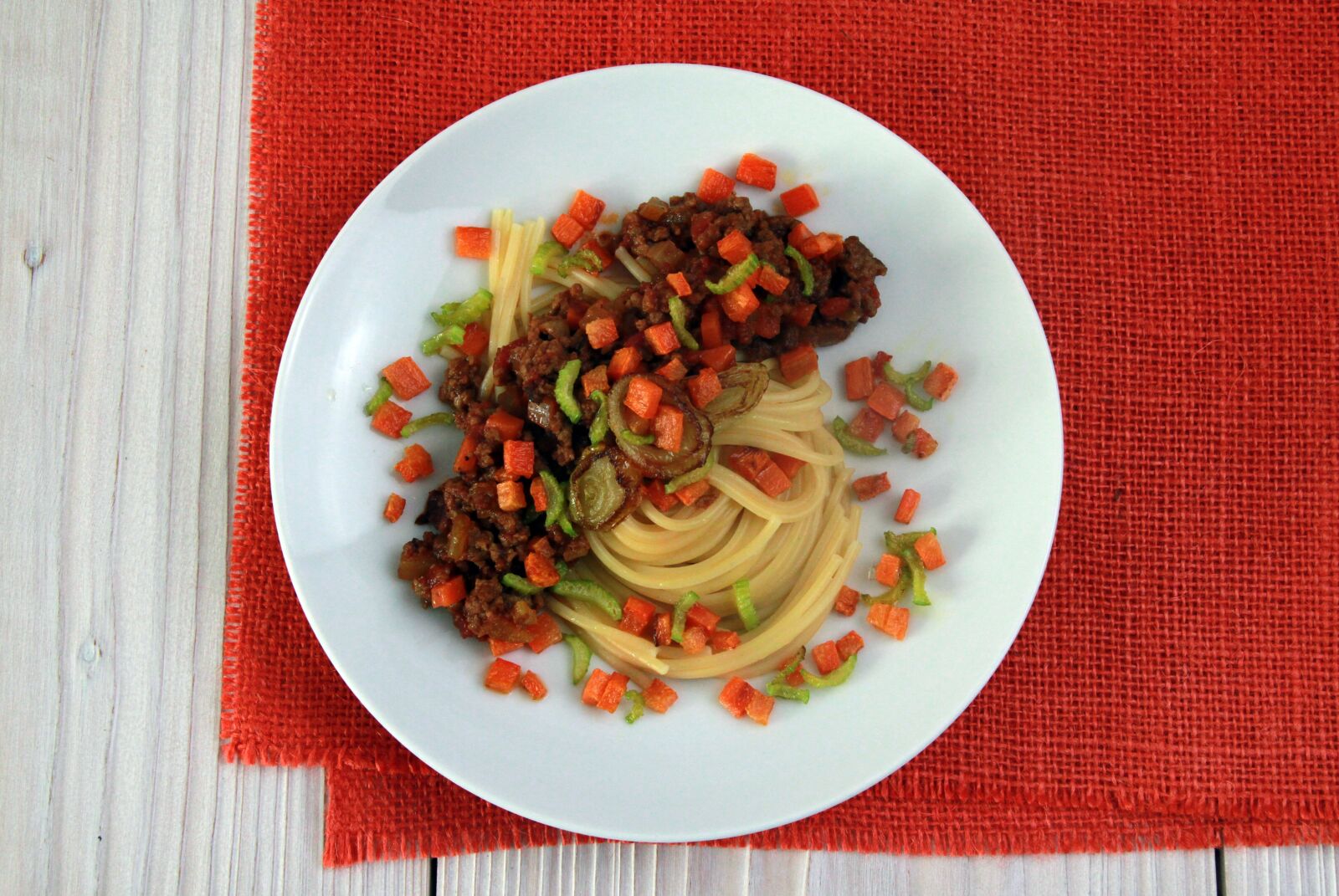 Canon EOS 7D sample photo. Spaghetti bolognese, noodles, minced photography