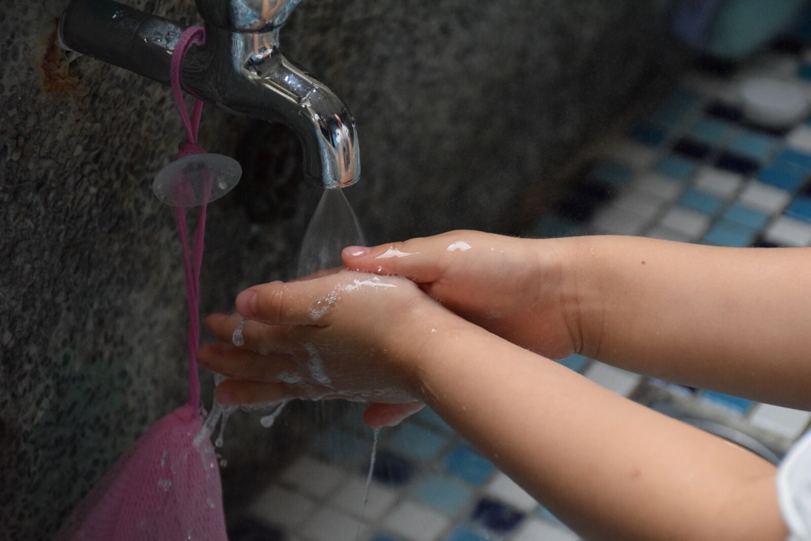 Nikon D5300 sample photo. Washing hands, hand, cleaning photography