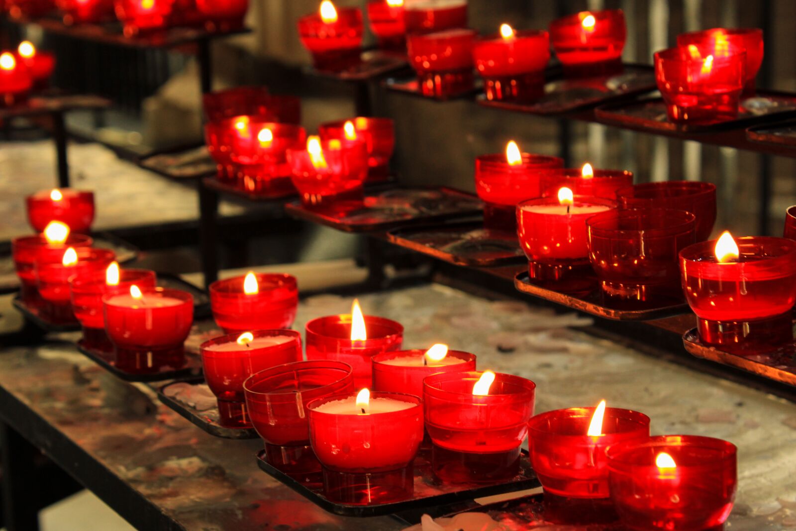 Canon EOS 2000D (EOS Rebel T7 / EOS Kiss X90 / EOS 1500D) sample photo. Candles, candlelight, faith photography