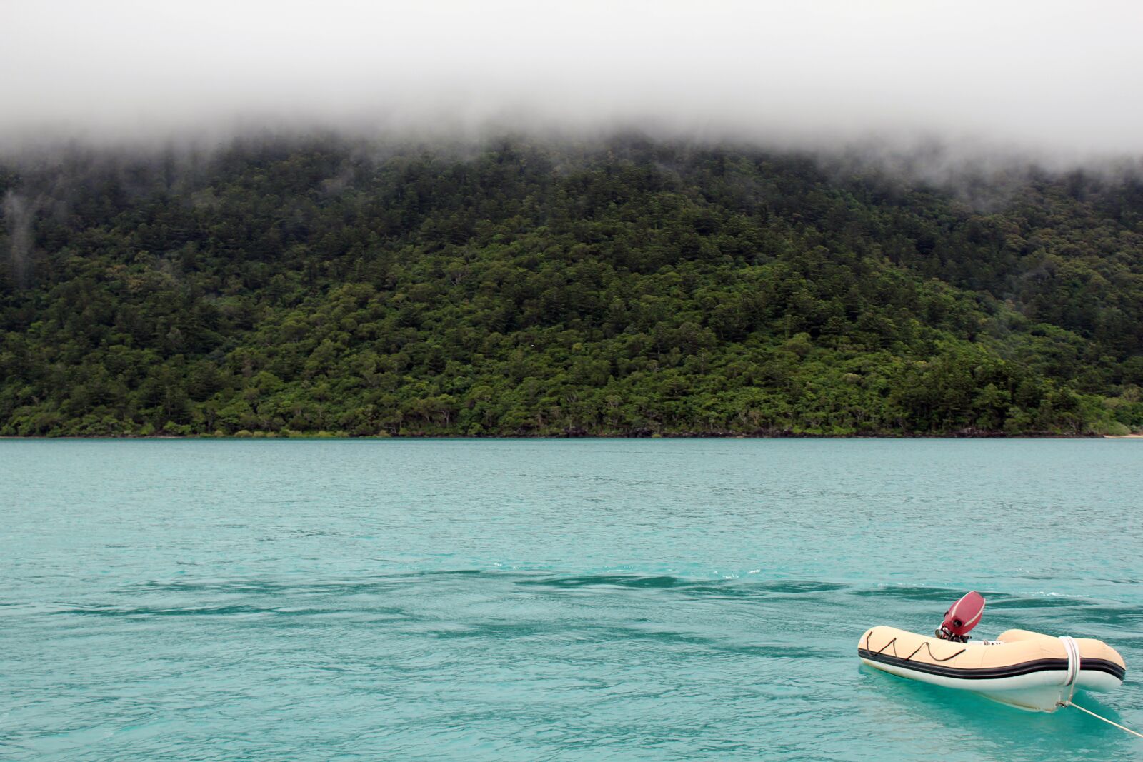 Canon EOS 600D (Rebel EOS T3i / EOS Kiss X5) sample photo. Sail, dinghy, sea photography