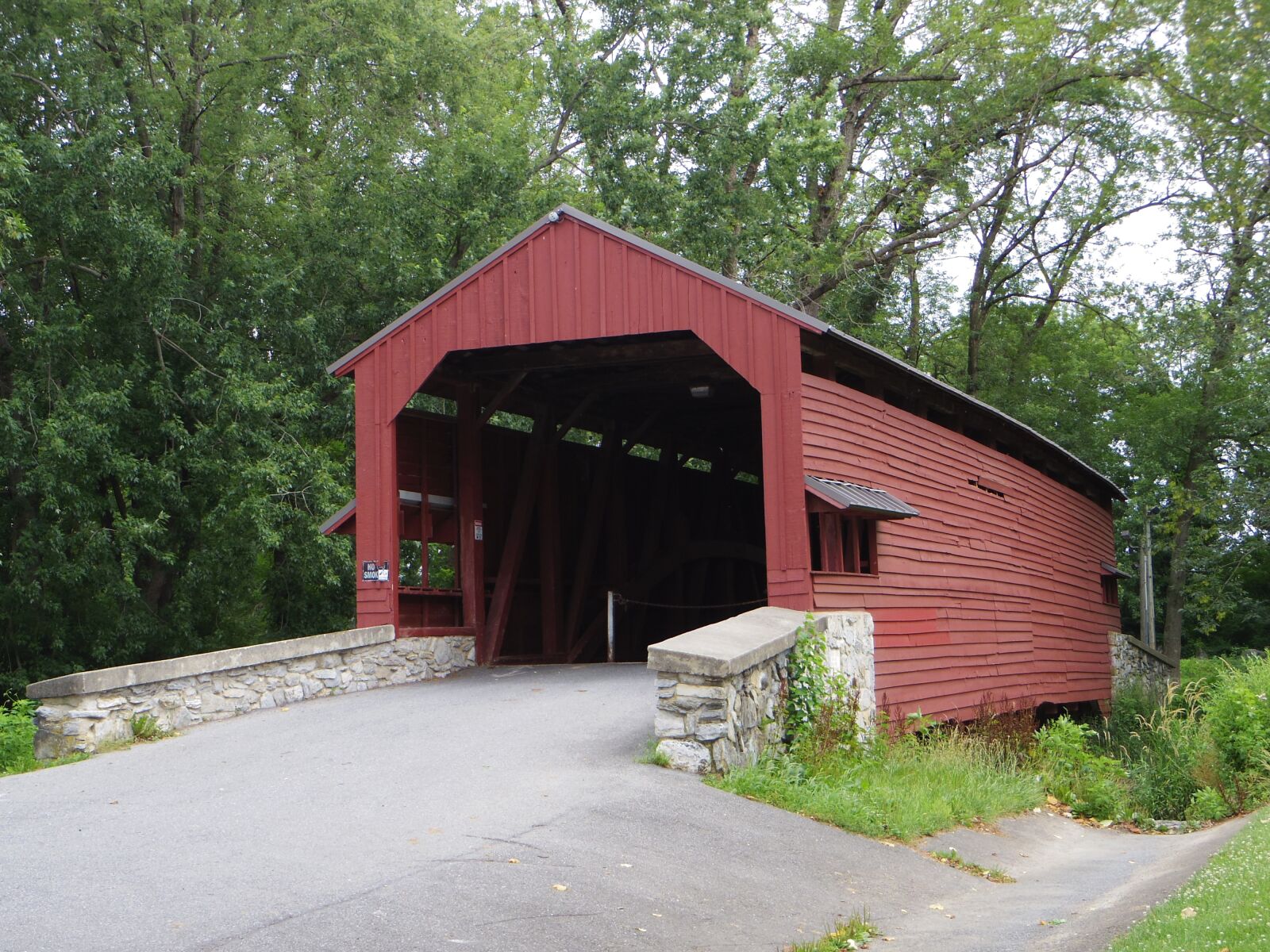 Pentax 02 Standard Zoom sample photo. Covered bridge, structure, historic photography