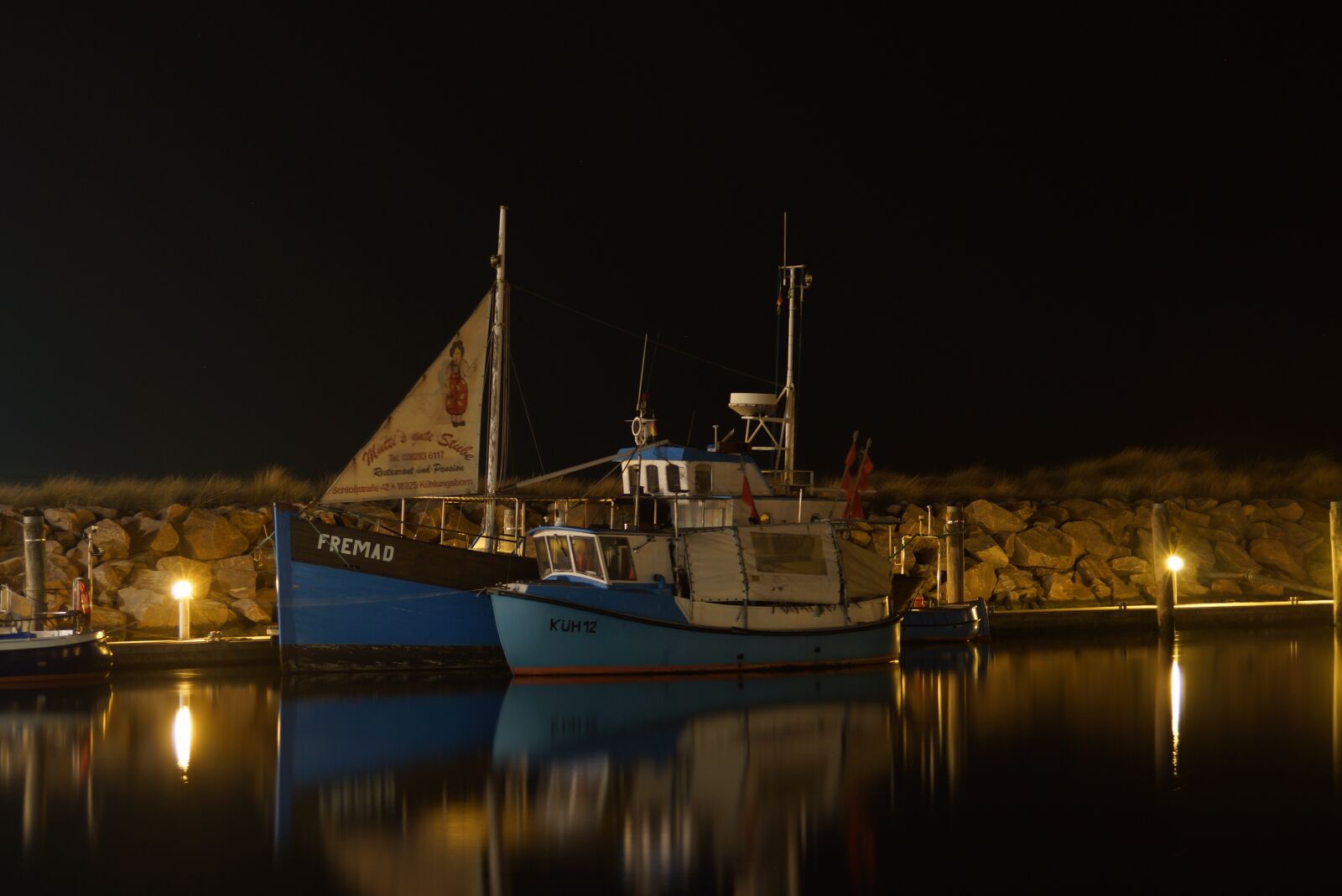 Sony SLT-A77 sample photo. Boat, night, water photography