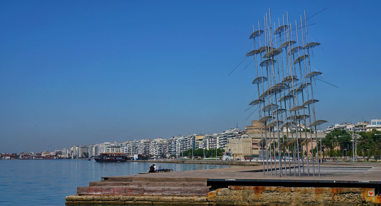 Sony a7R II + Sony FE 24-70mm F2.8 GM sample photo. Thessaloniki, umbrella, sculpture photography