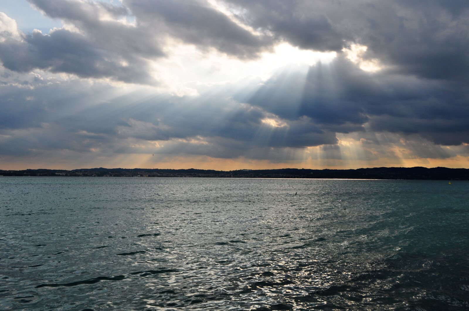 Nikon D5000 sample photo. Water, sky, clouds photography