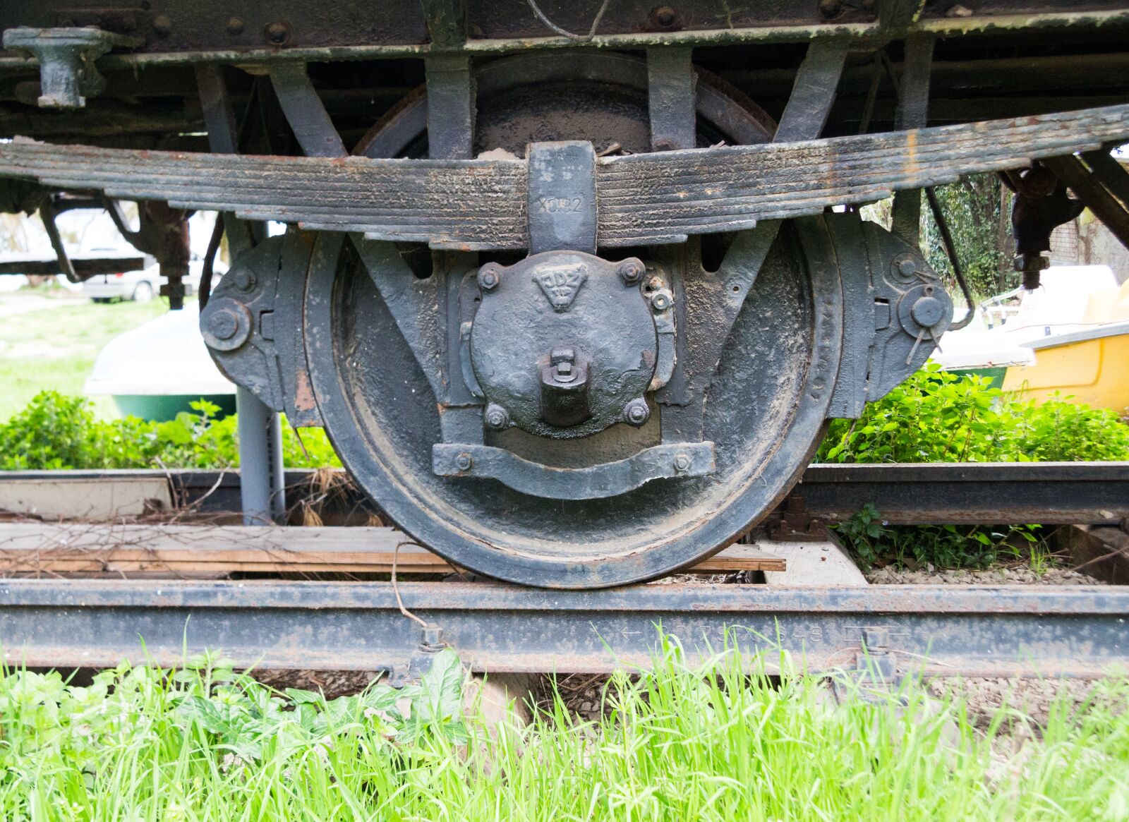 Canon EF-S 17-85mm F4-5.6 IS USM sample photo. Train wheel, old train photography