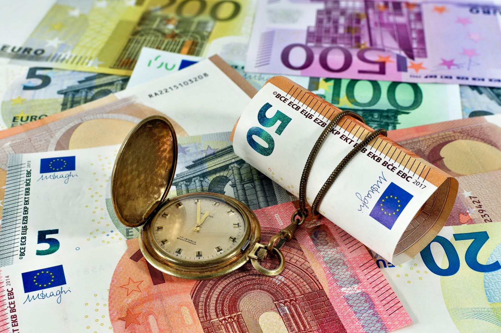 Nikon D7200 sample photo. Euro, money, finance photography