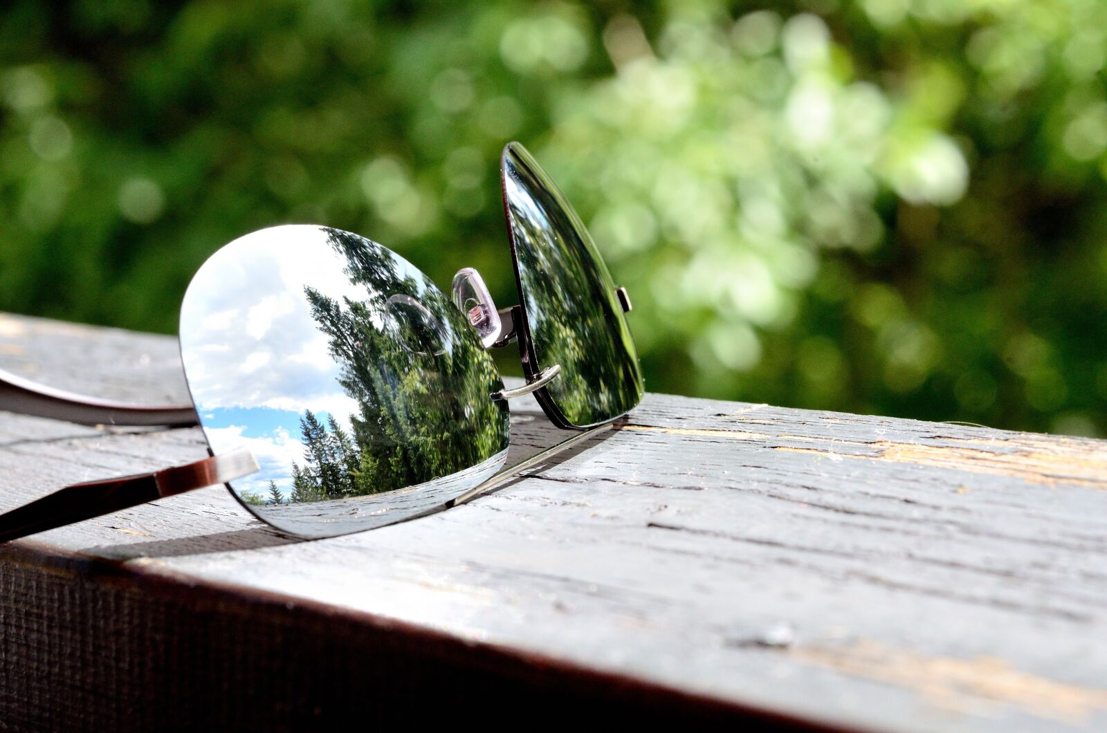 Nikon D7000 sample photo. Sunglasses, macro, reflection photography