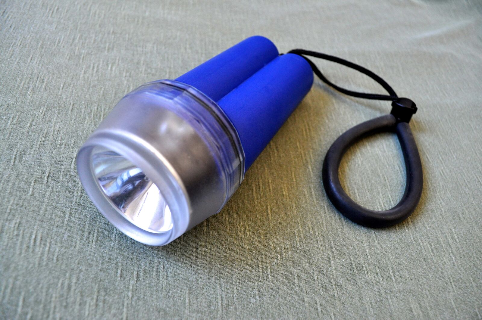 Nikon D5000 sample photo. Blue, flashlight photography