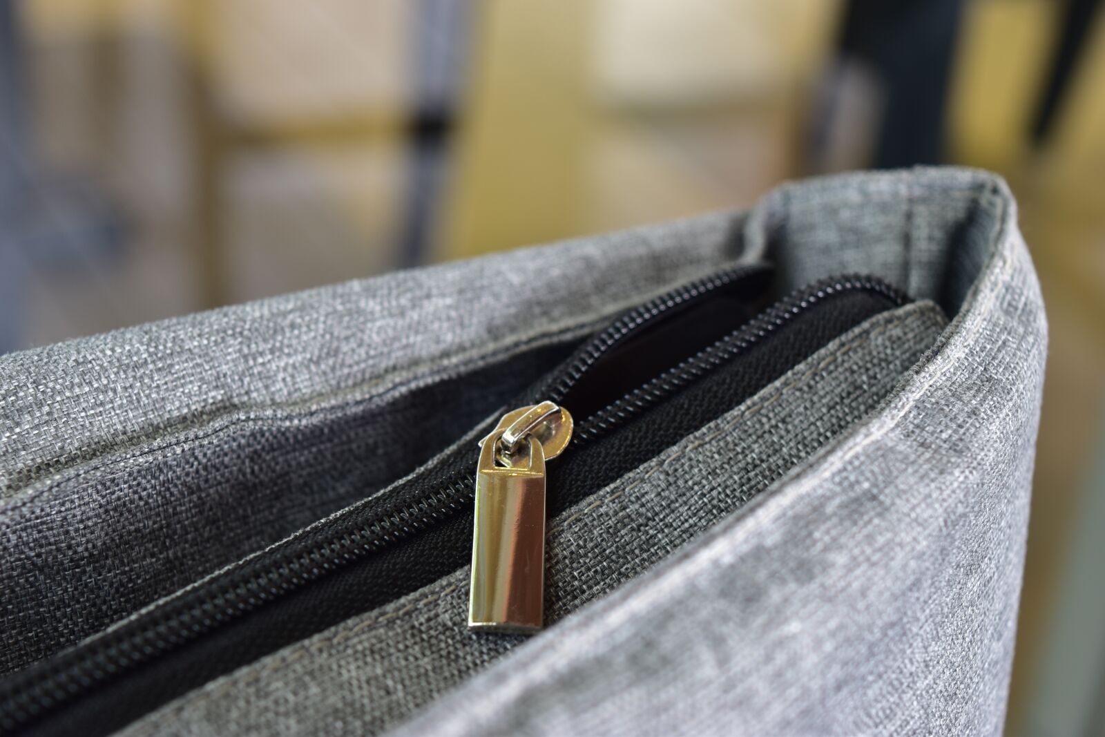 Nikon D5500 sample photo. Zipper, gray, metal photography