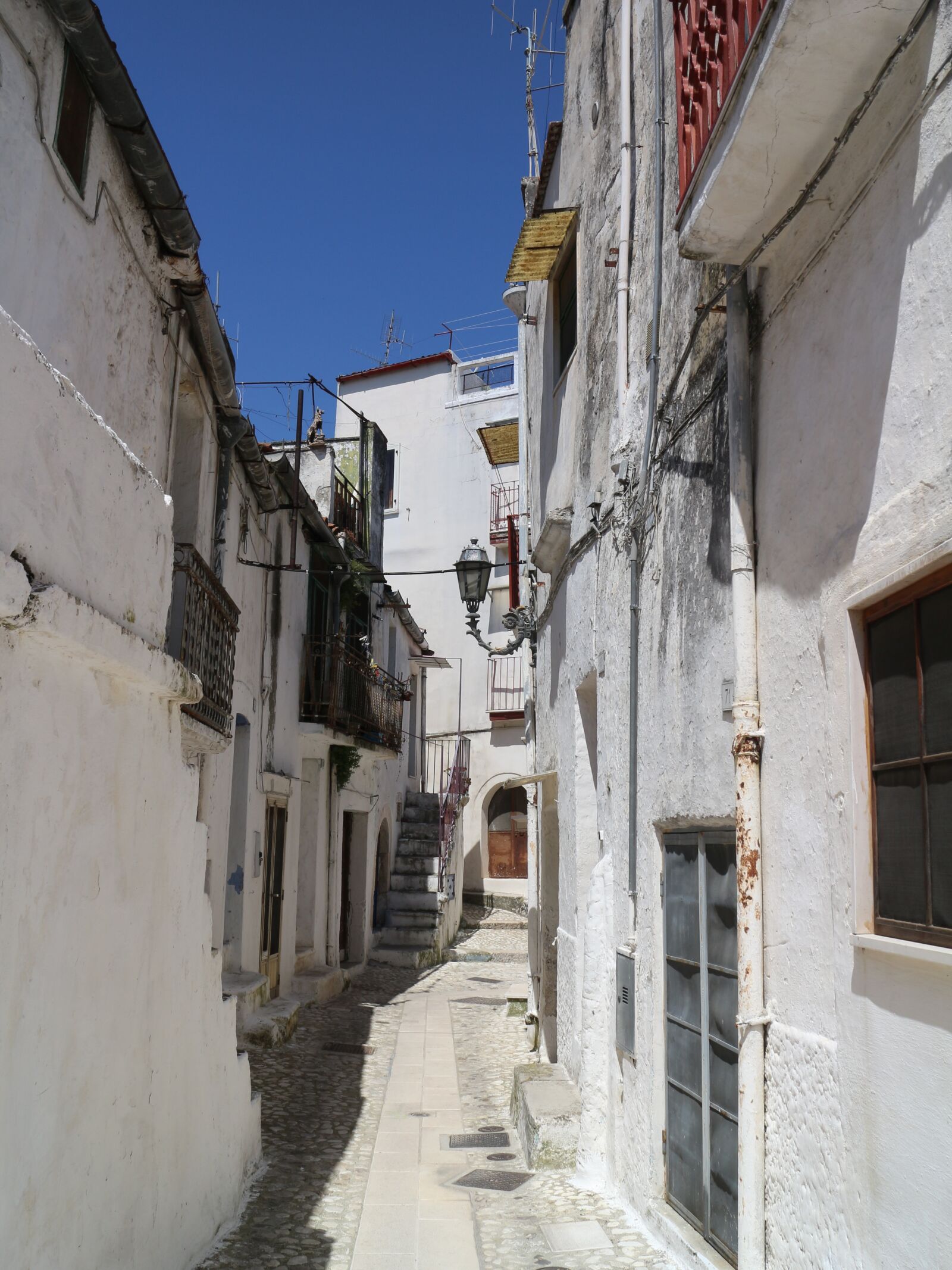 Canon EOS M sample photo. Cagnano, country, alley photography