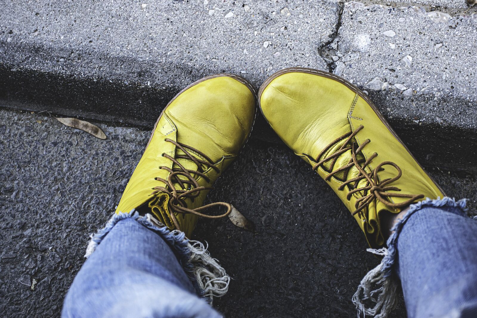 Nikon D5600 sample photo. Jeans, boots, laces photography